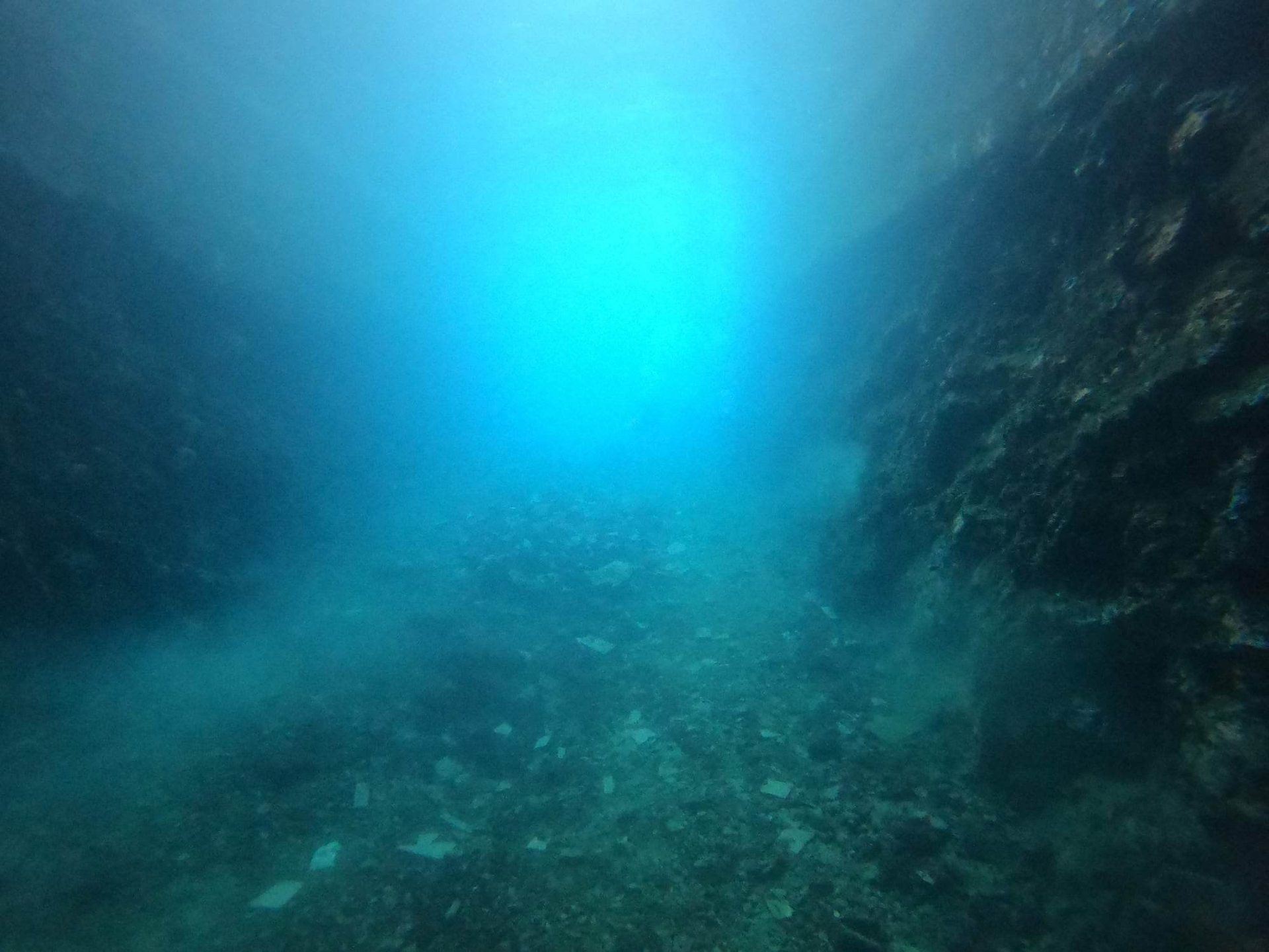 Submarine tunel