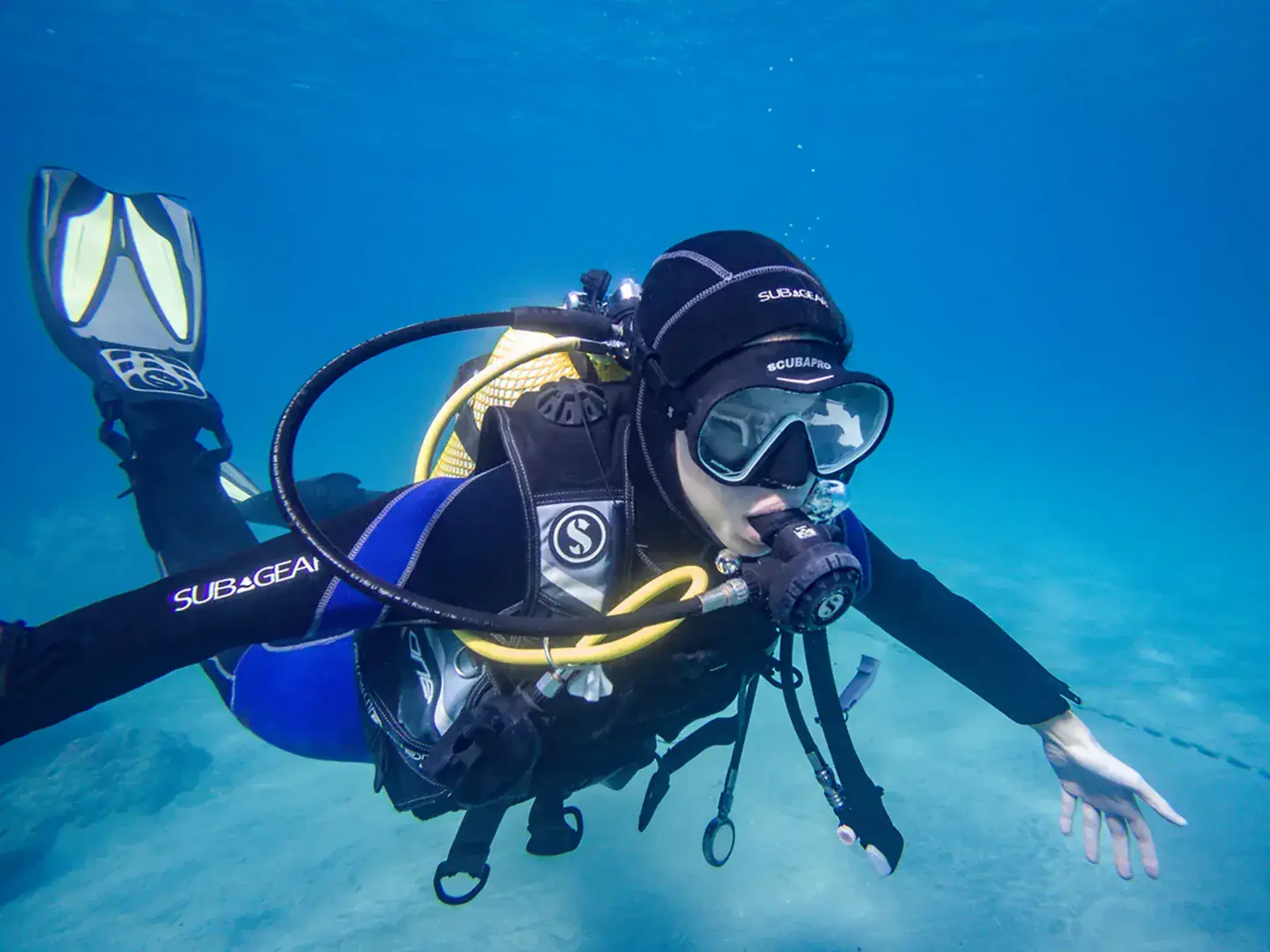 Learning buoyancy control with personal instructor guidance.