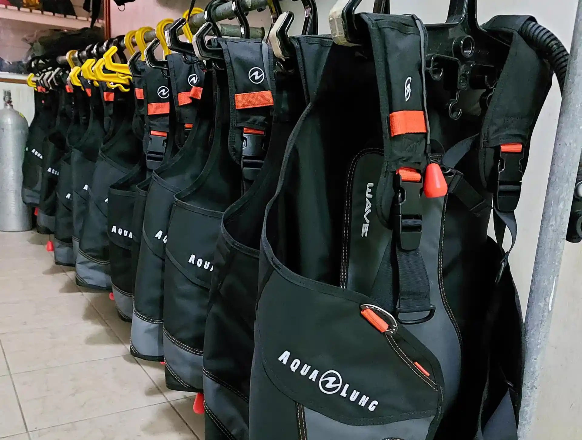 Dive shop photo