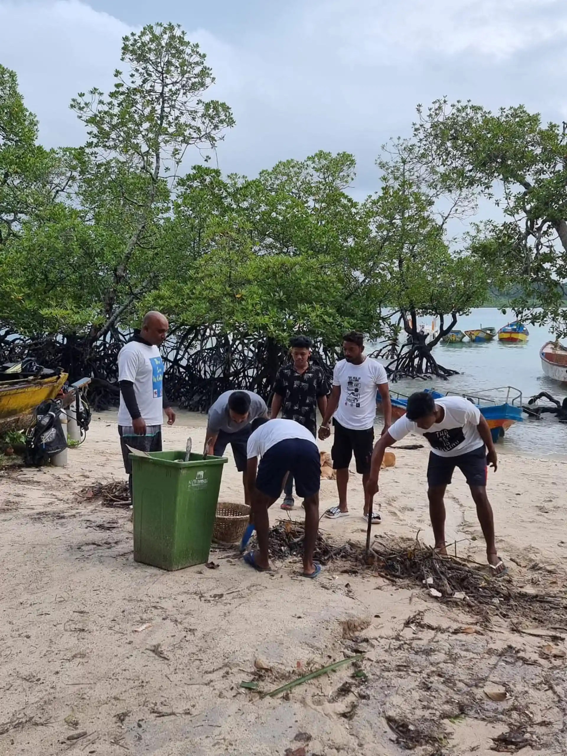 Dive shop photo