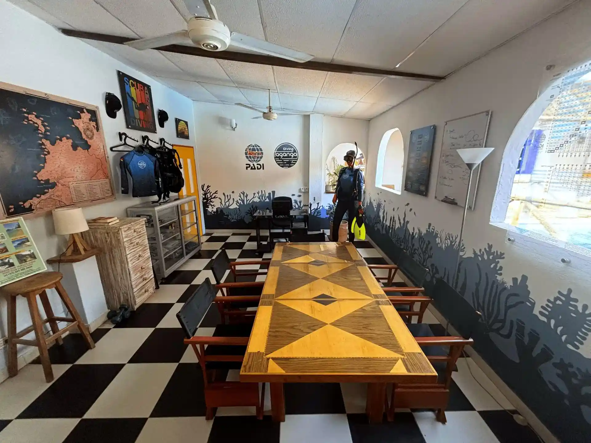 Foto de la tienda de buceo