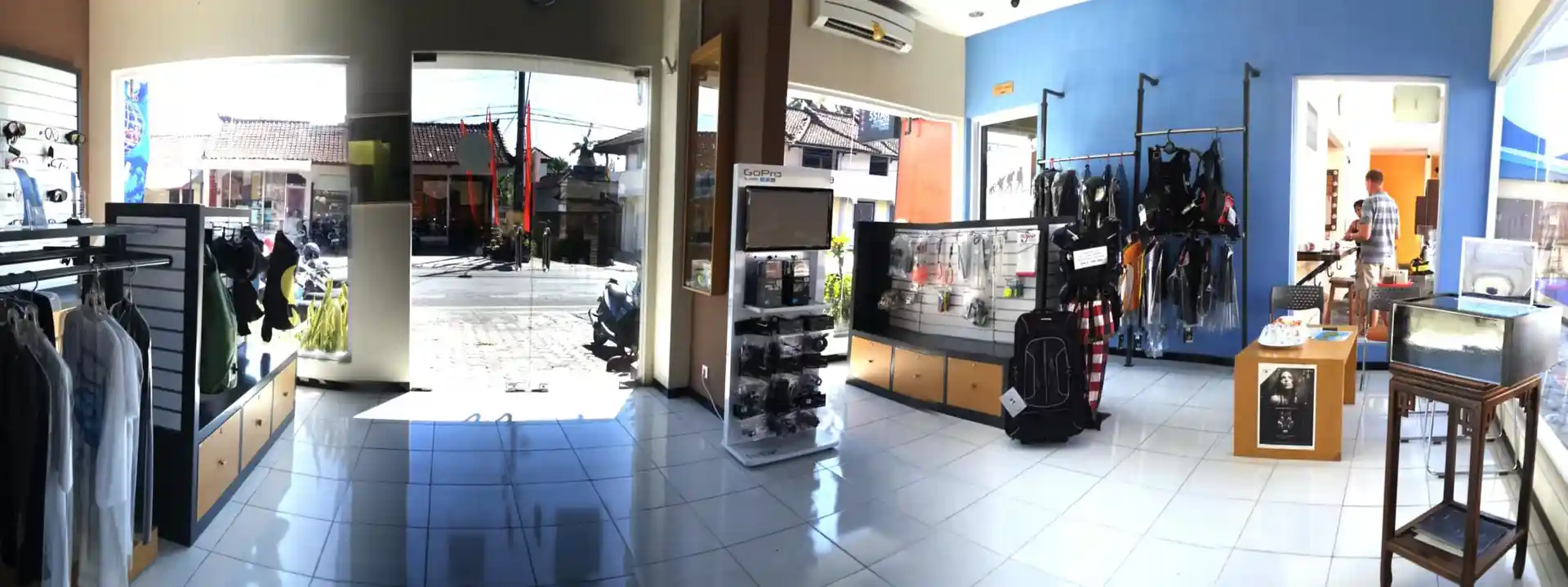 Dive shop photo