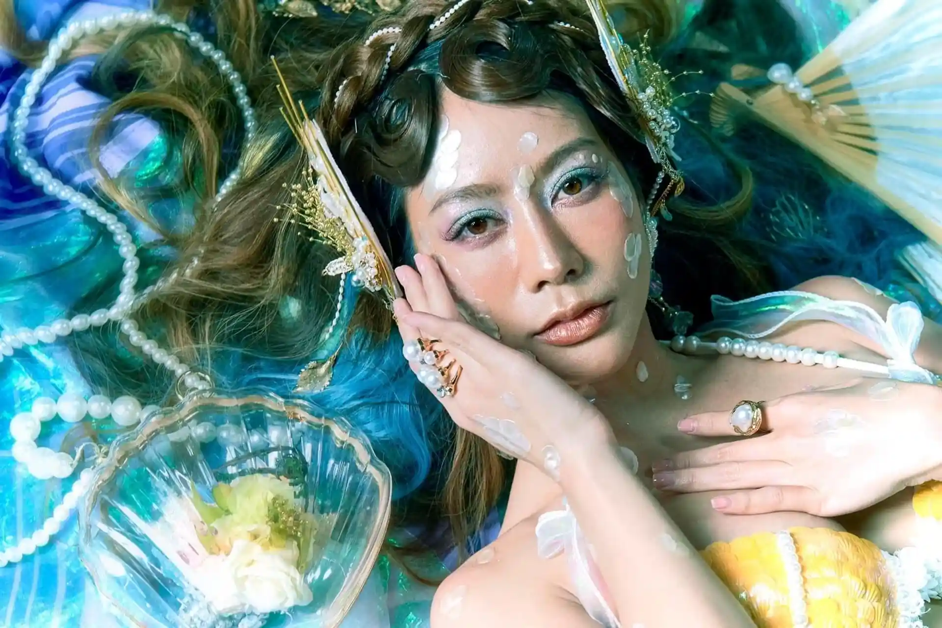 top class for mermaid postures, costume and techniques