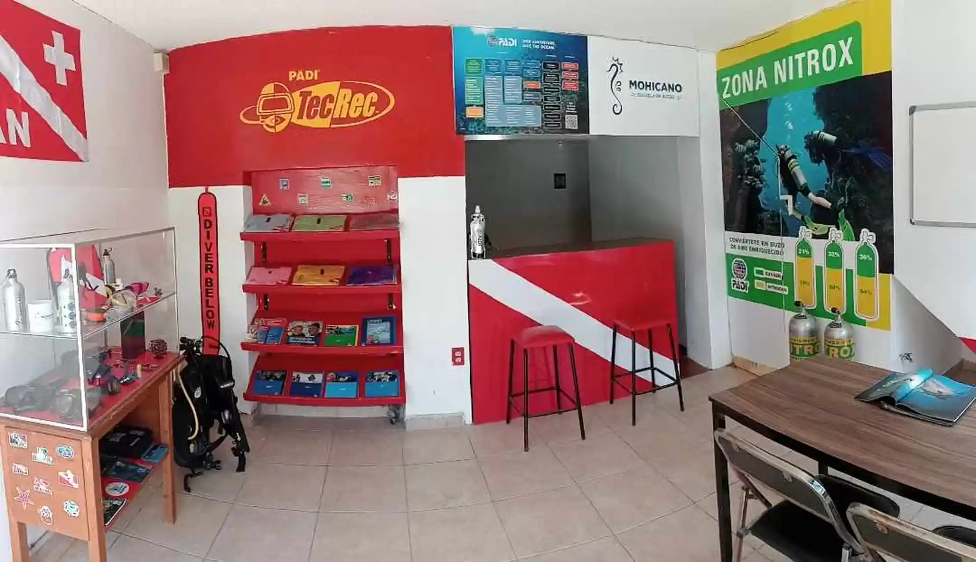 Foto de la tienda de buceo