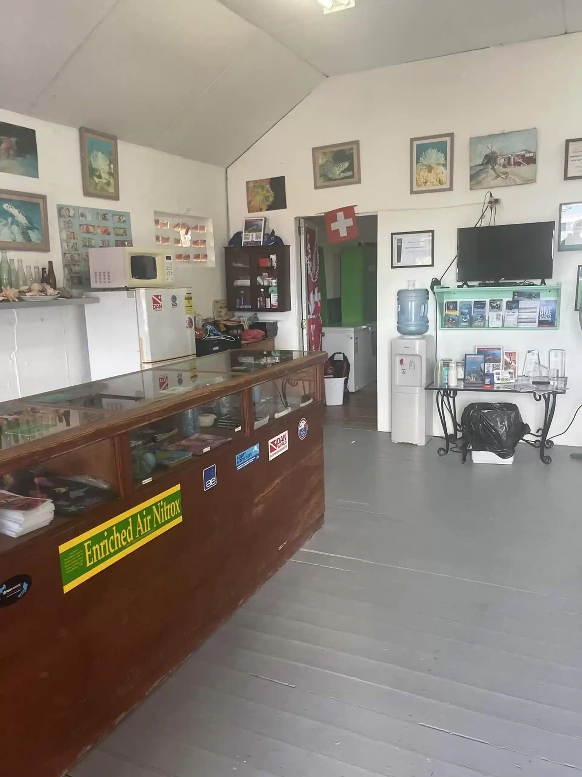 Dive shop photo