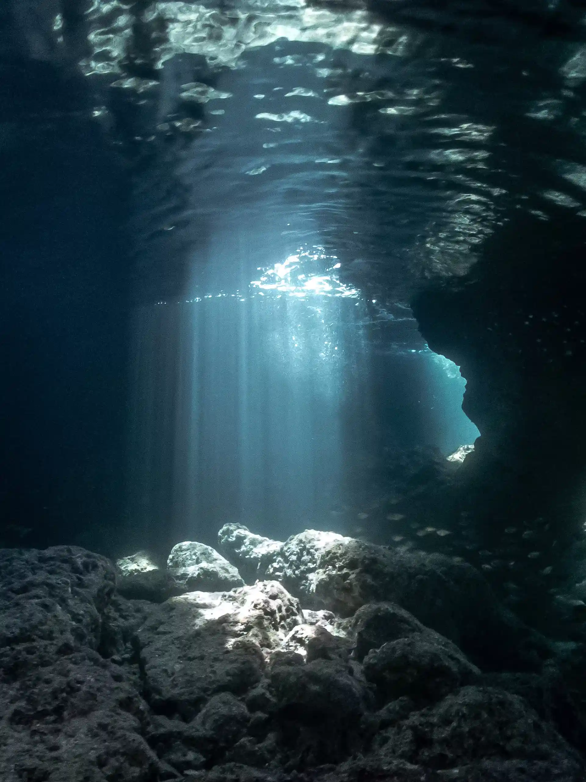 Amazing underwater geology!