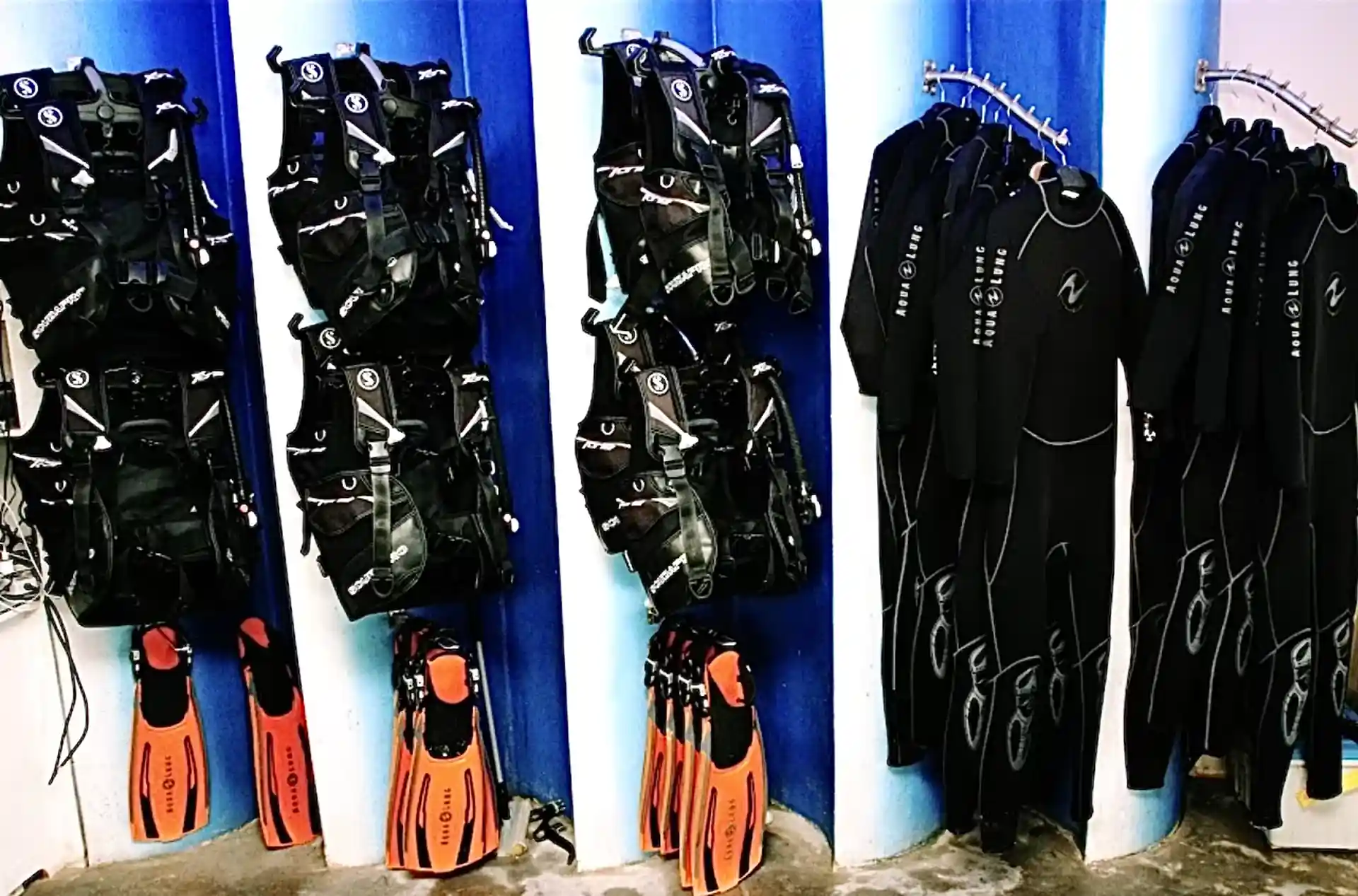 Dive shop photo