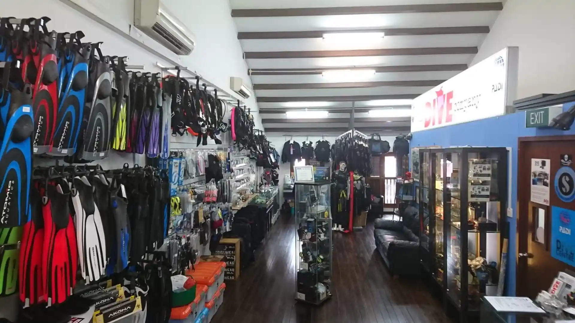 Dive shop photo