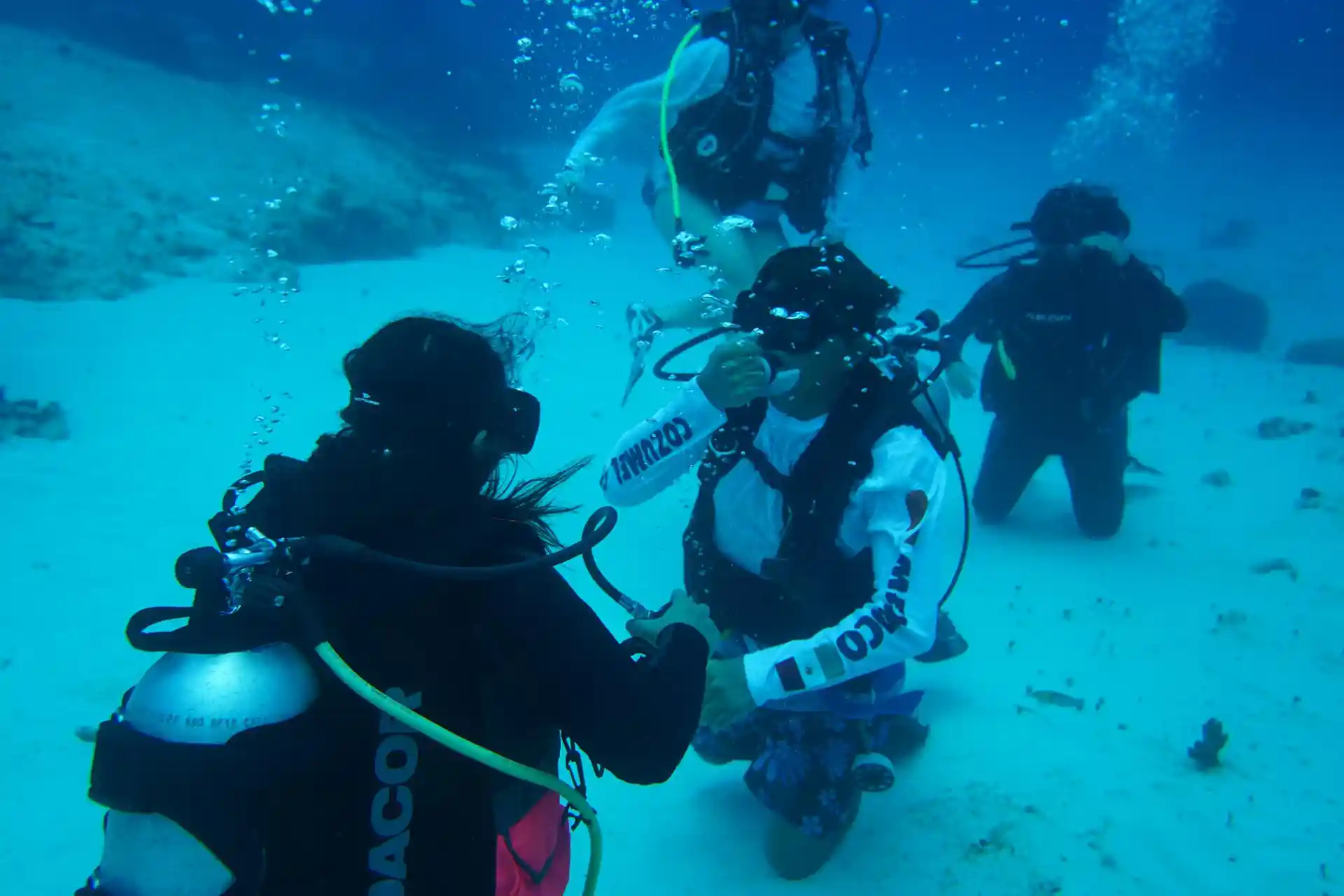 Enhance your diving skills with us and enjoy diving in Cozumel.