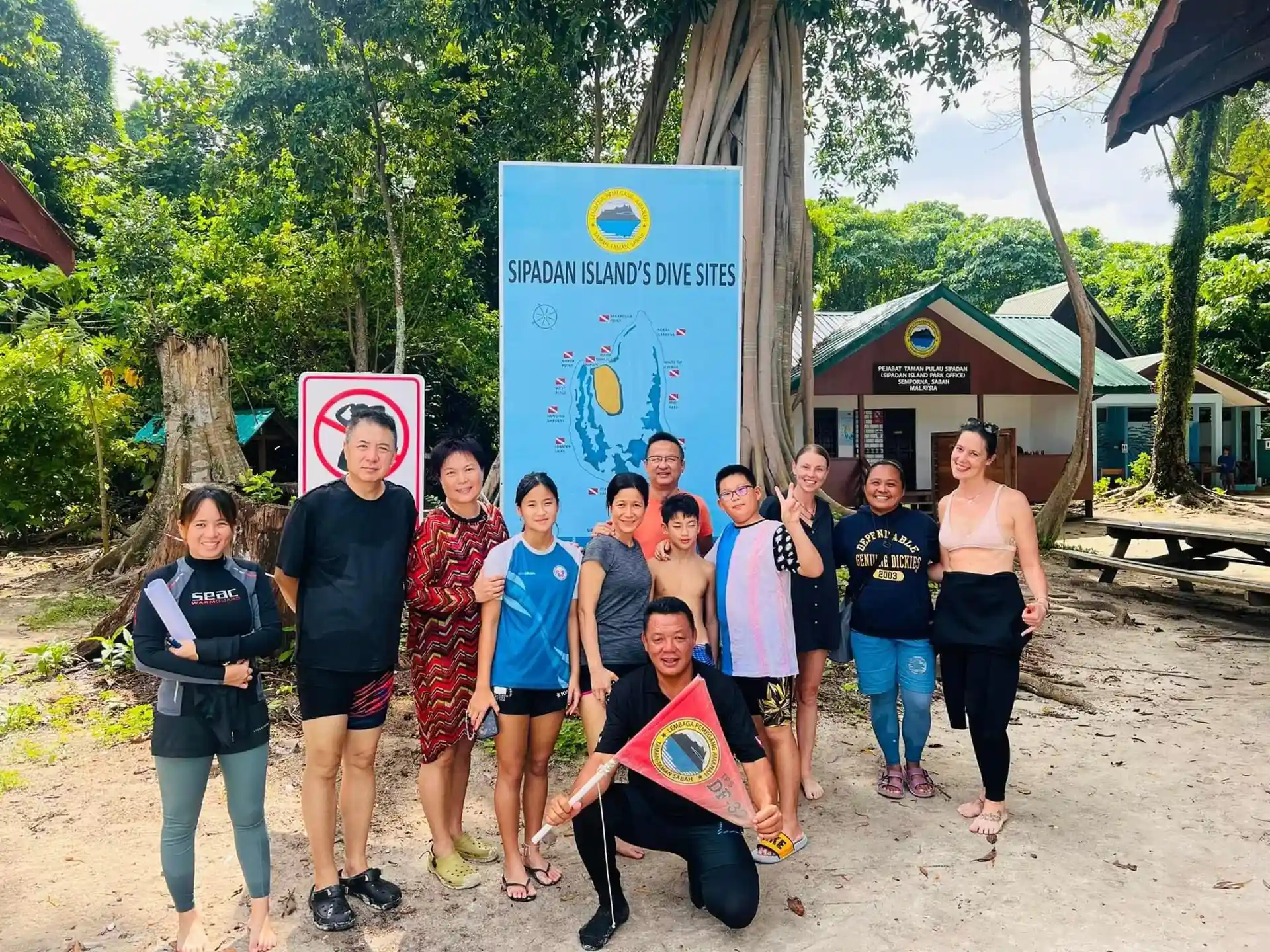 Dive shop photo