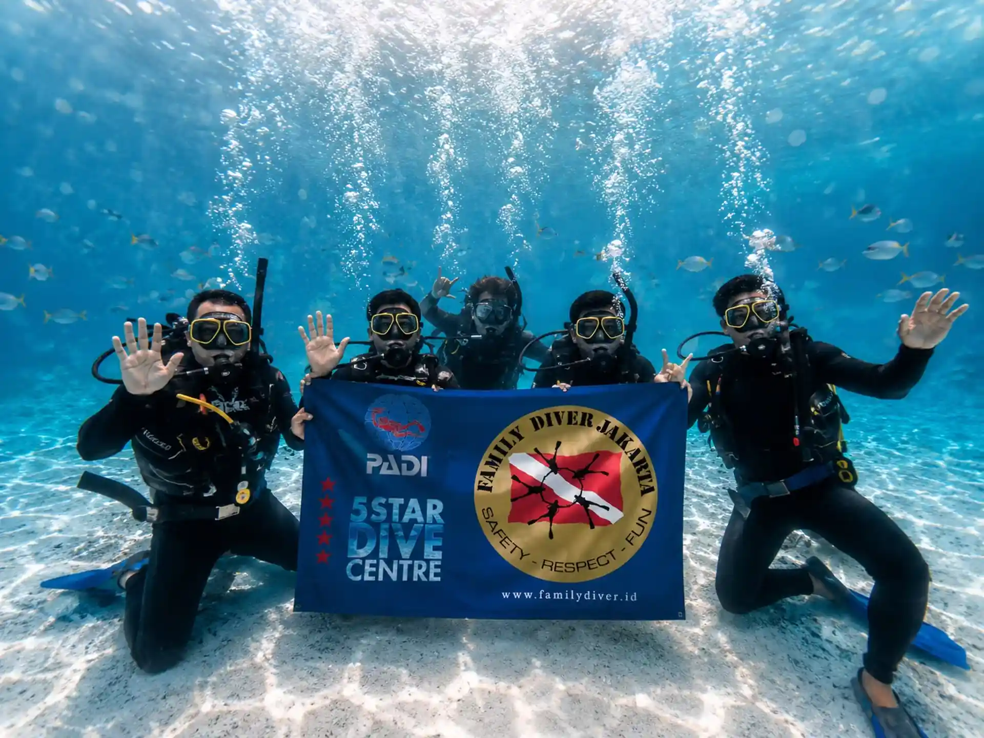 Dive shop photo