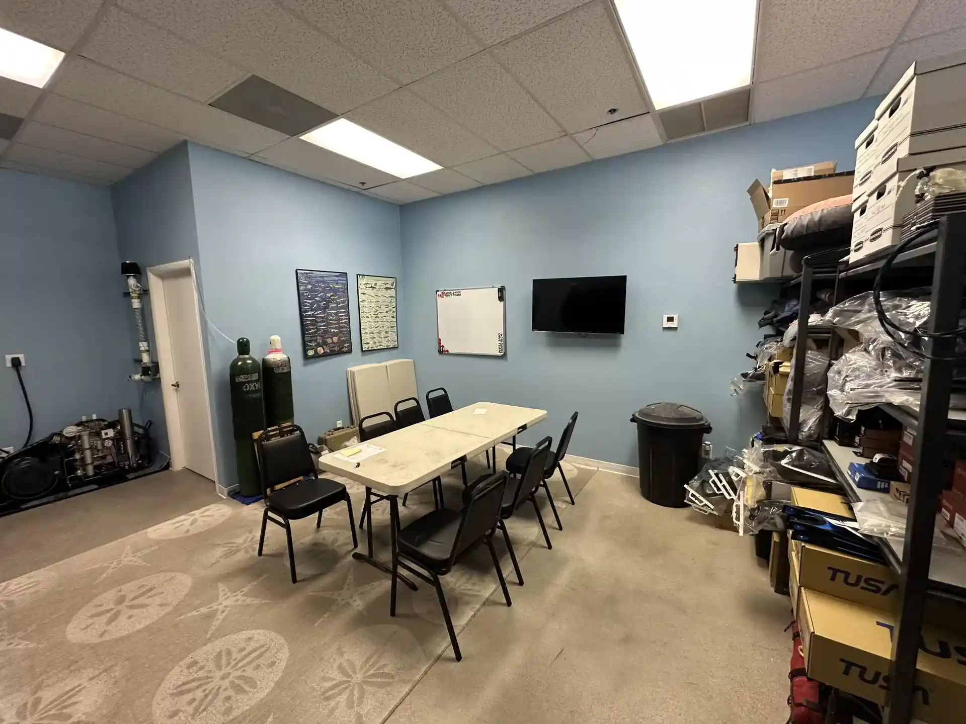 Dive shop photo