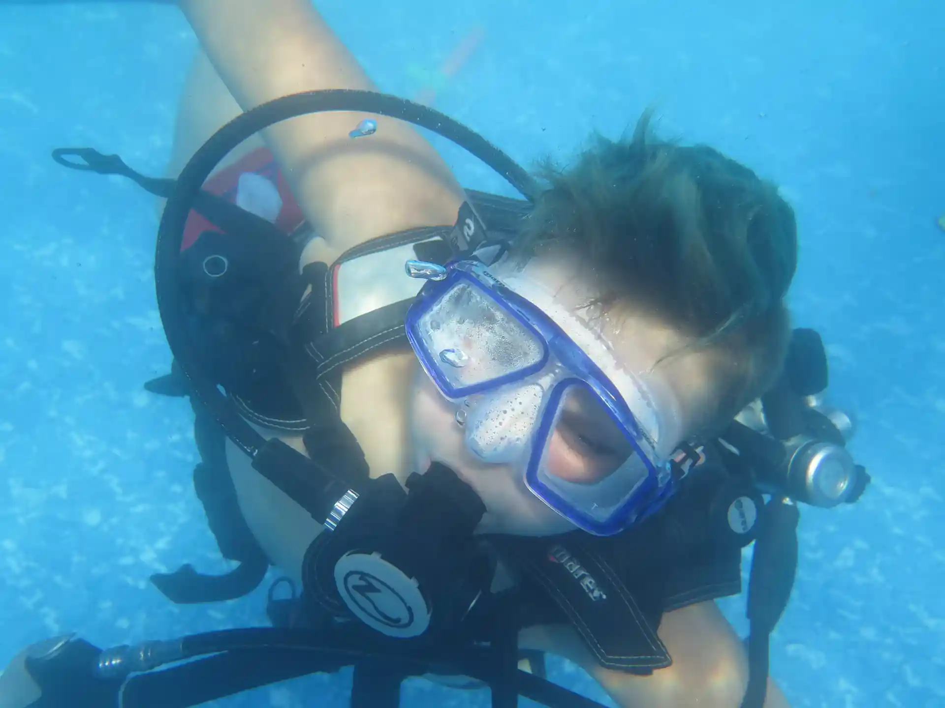 Happy Bubblemakers here at Coral Bay Divers, and we dive in the sea.