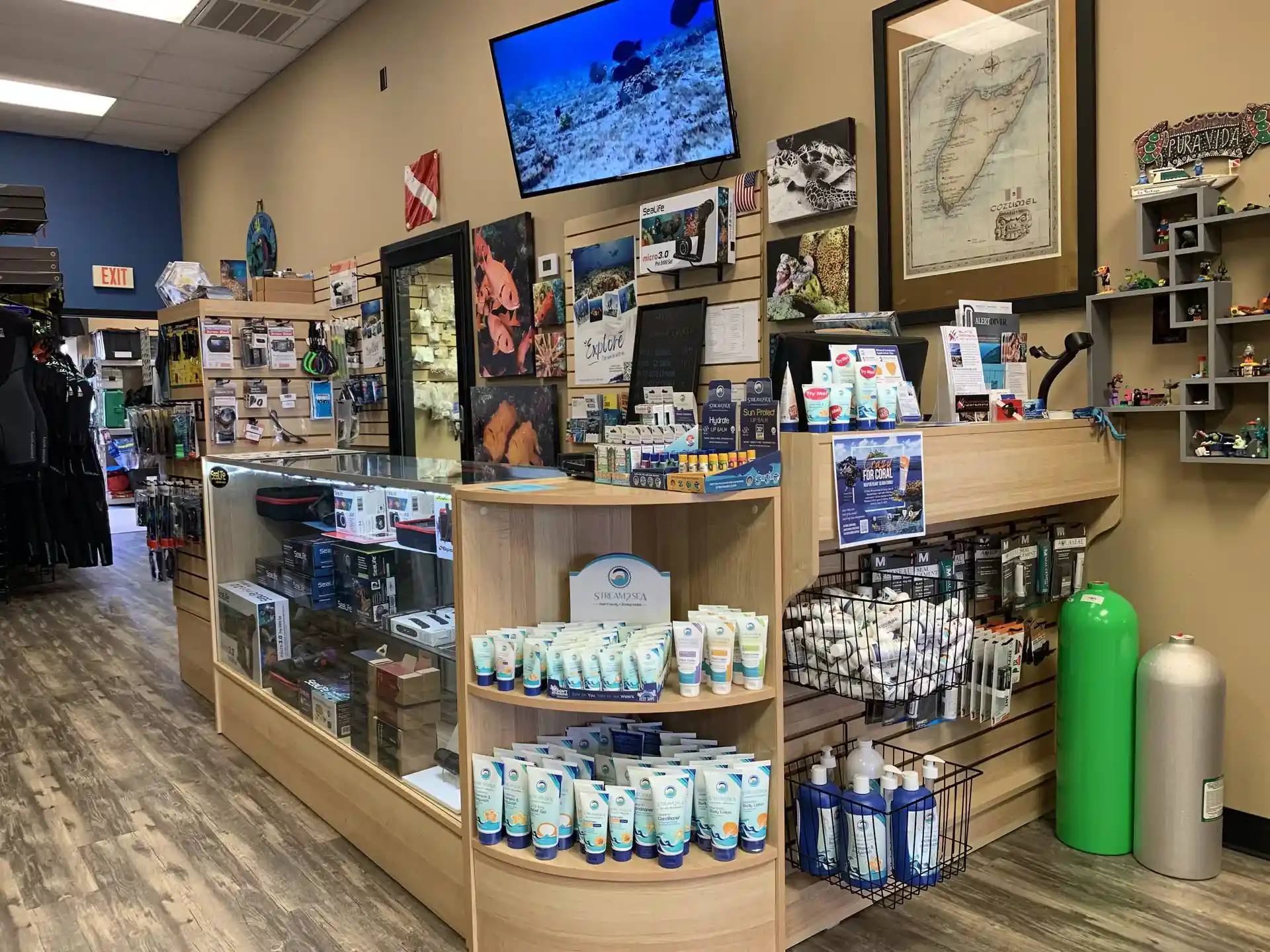 Dive shop photo