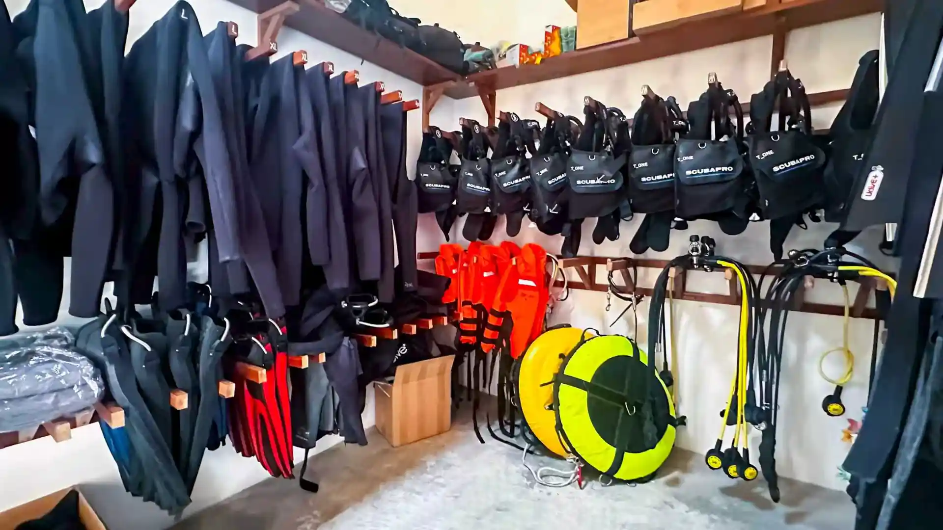 Dive shop photo