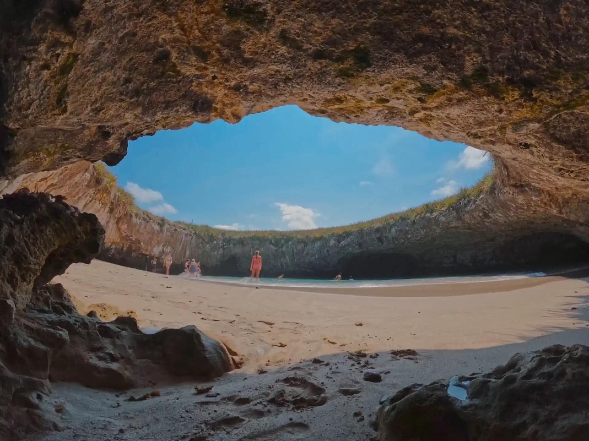 Discover  Islas Marietas and the beautiful & iconic Hidden beach!