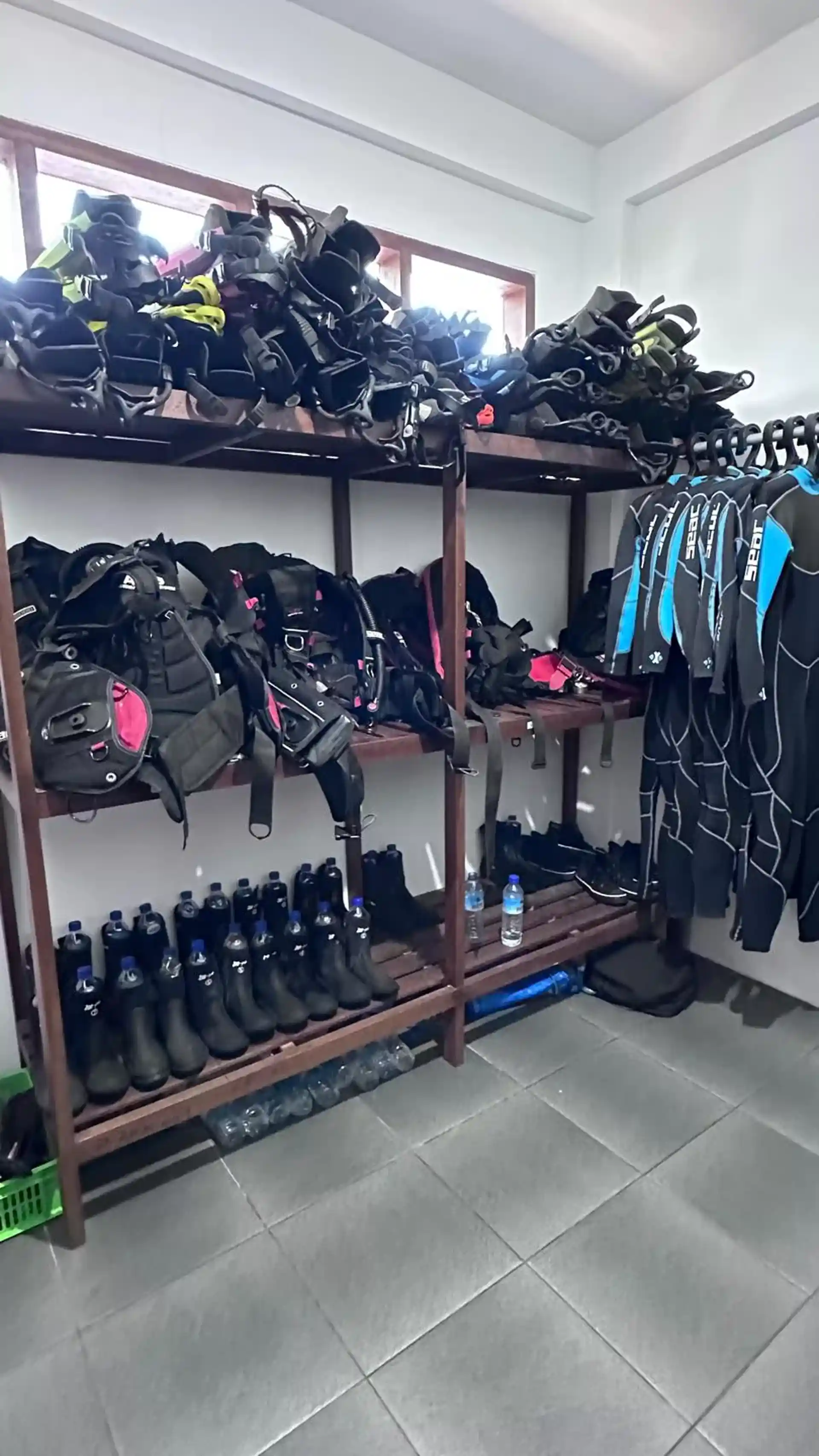 Dive shop photo