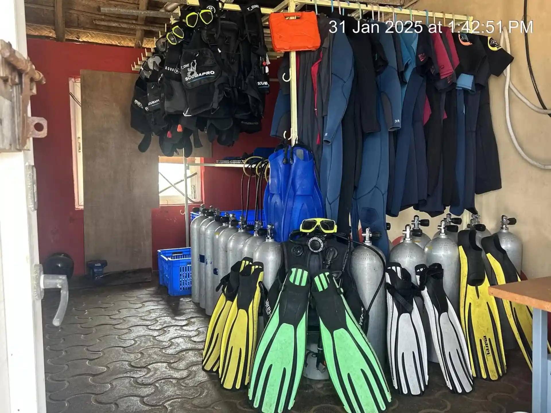 Dive shop photo