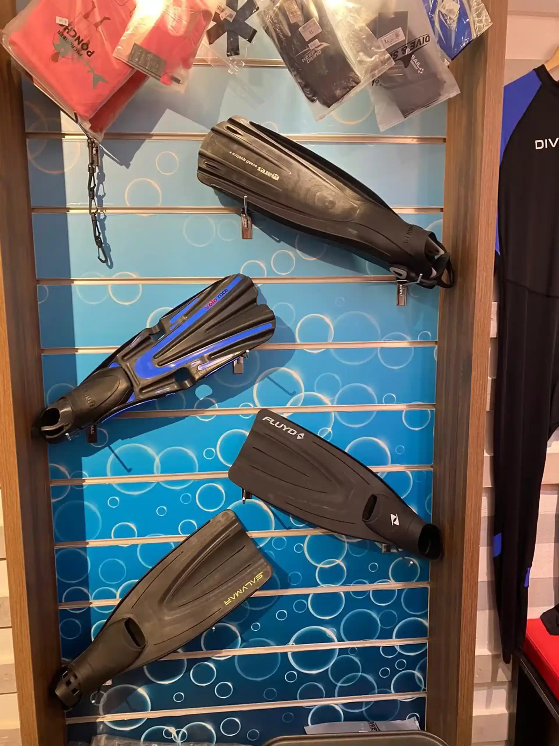 Dive shop photo