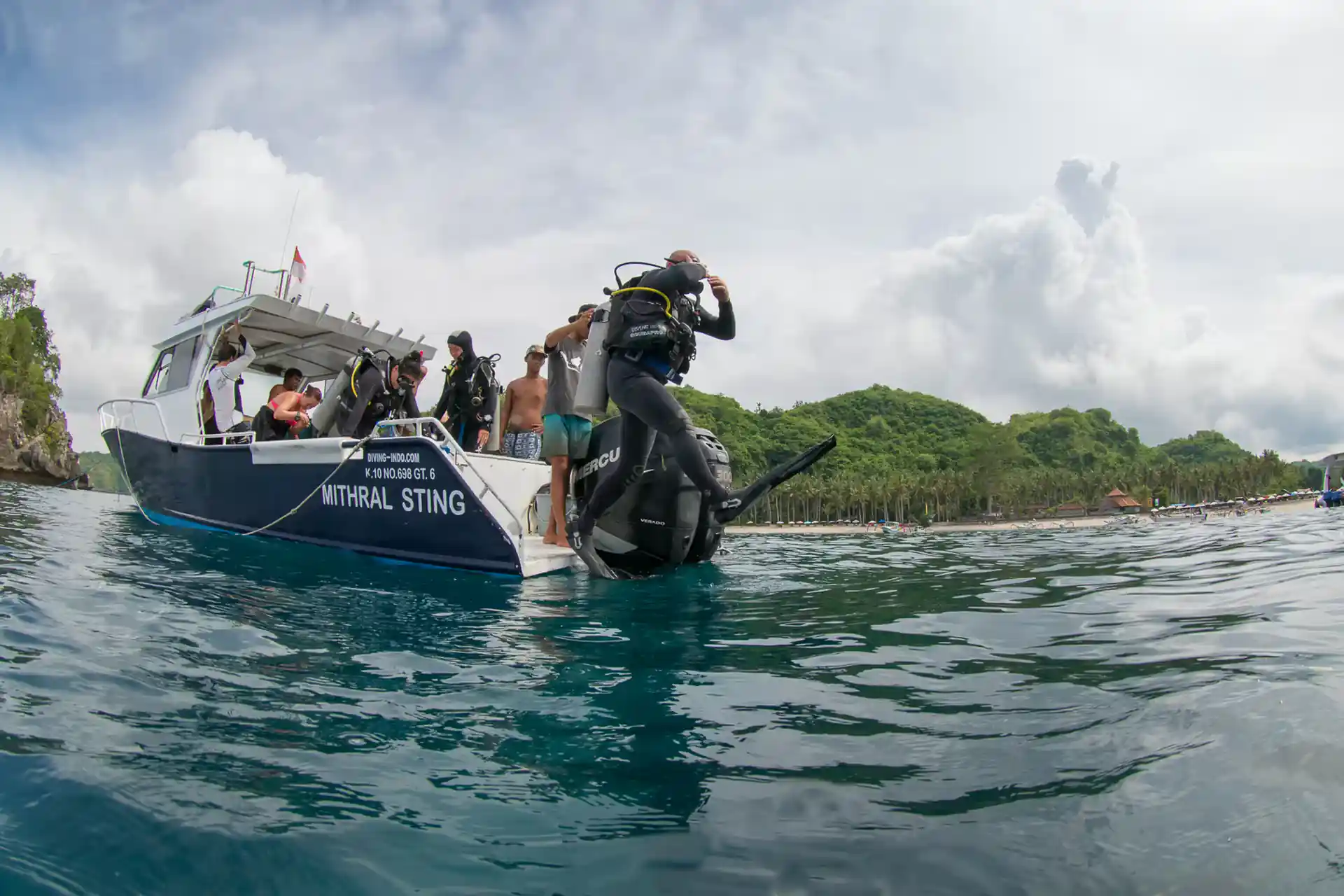 Review your skills learnt on the previous day and take time to explore the ocean!