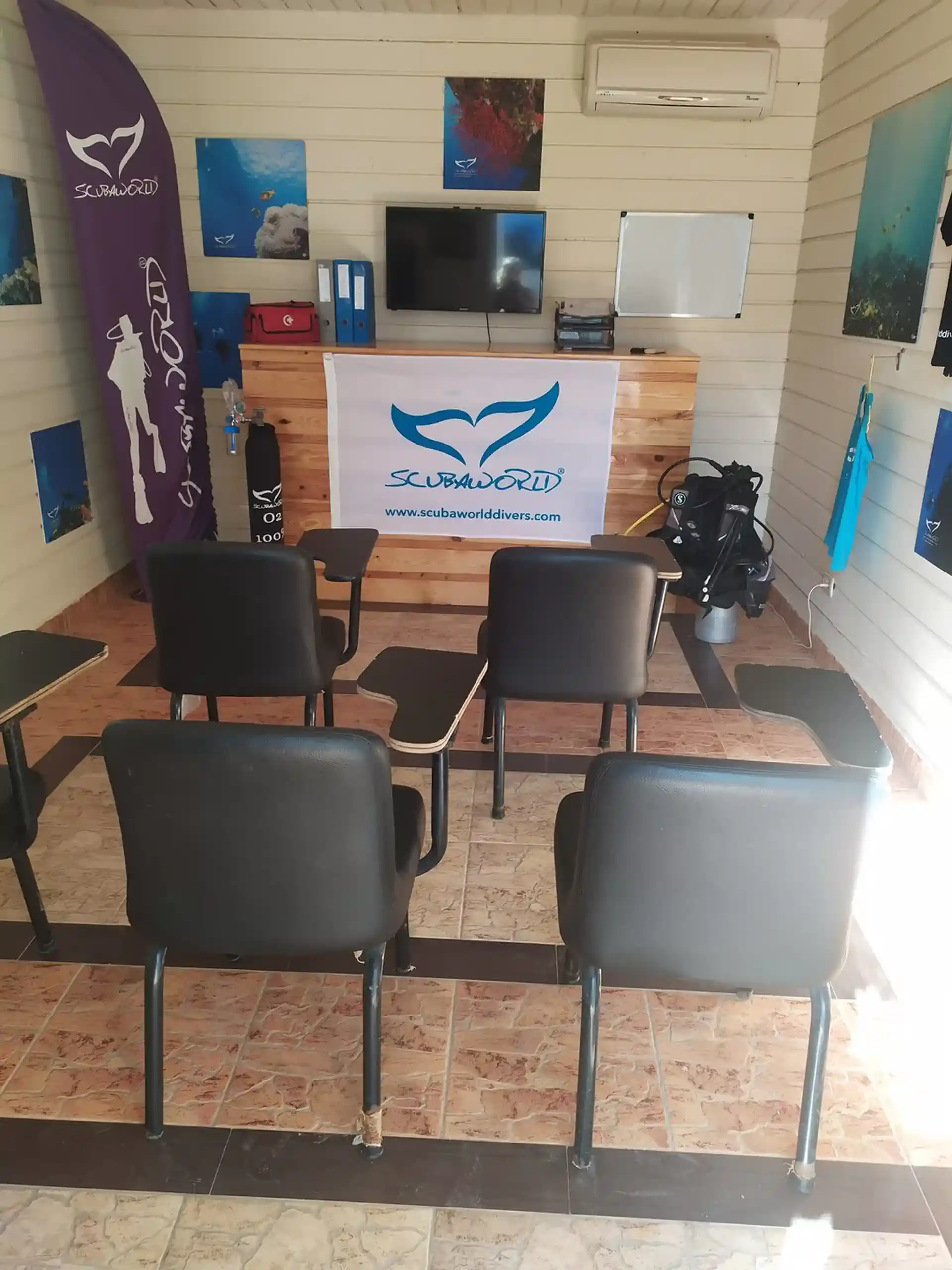 Foto de la tienda de buceo