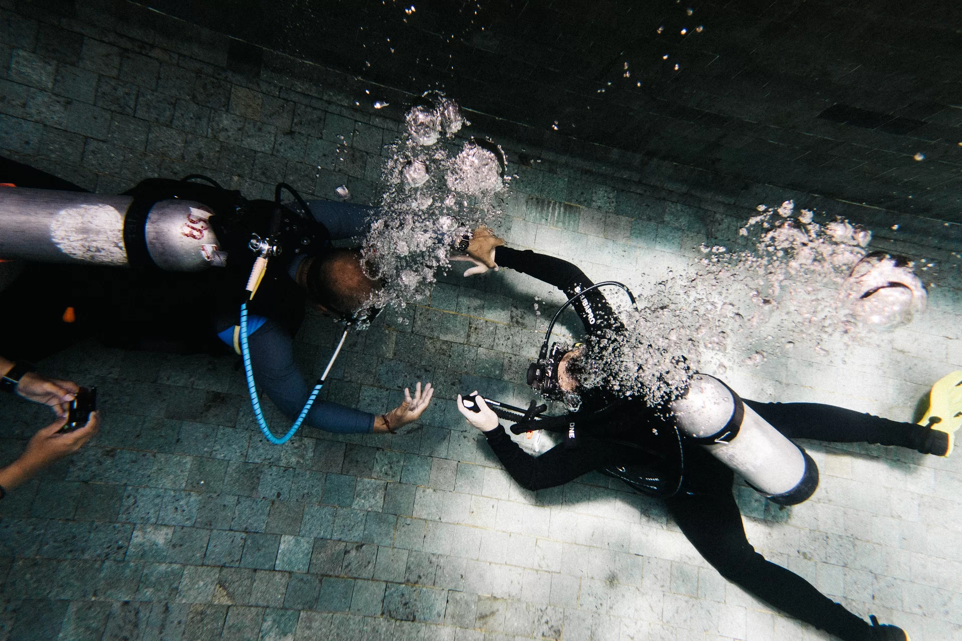 Buoyancy control is essential to becoming a confident, relaxed diver. Being perfectly balanced allows you to float effortlessly, use air more efficiently and deftly approach skittish marine life to get a closer look.