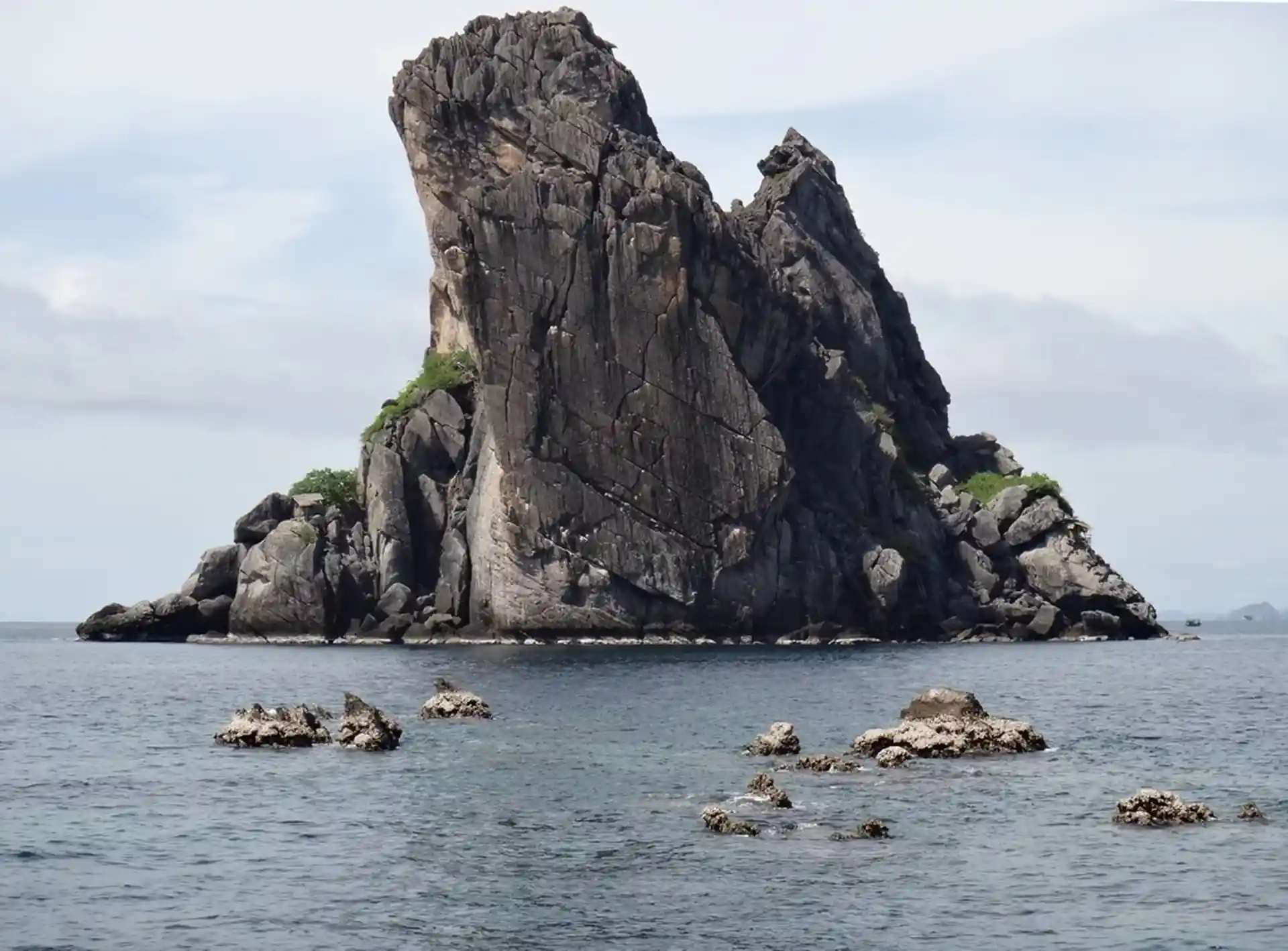 Hin Pae Pinnacle