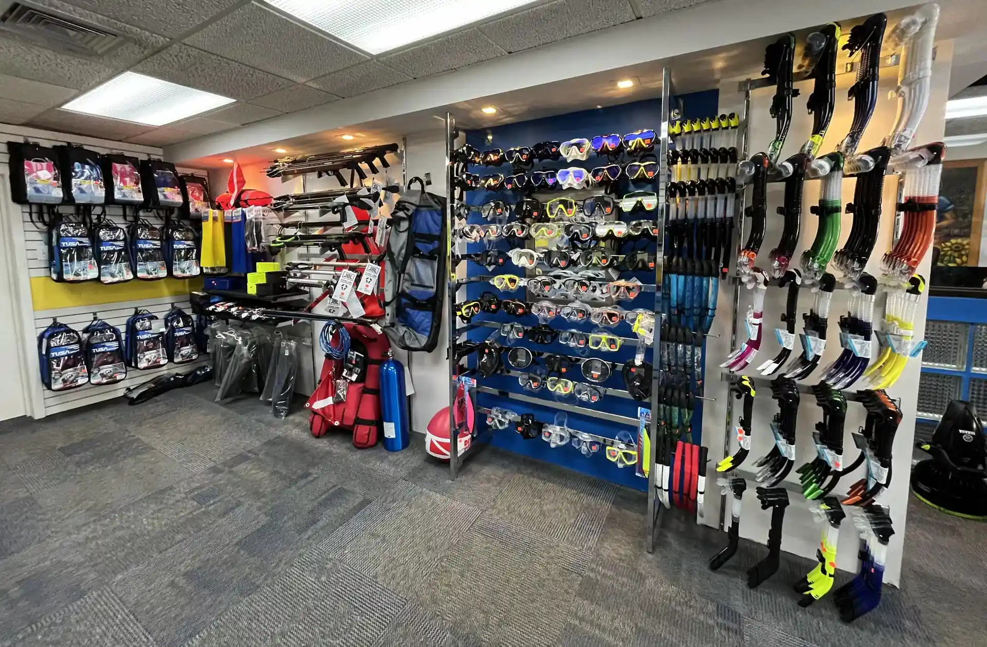 Foto de la tienda de buceo