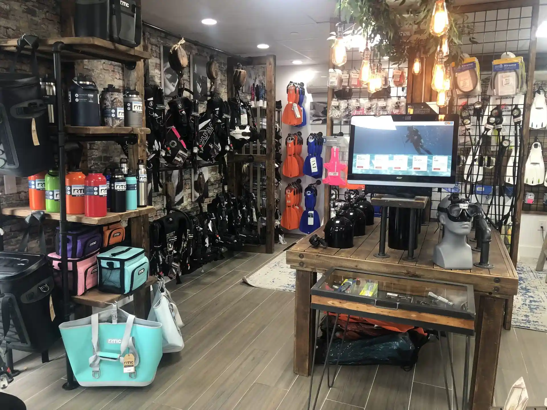 Dive shop photo