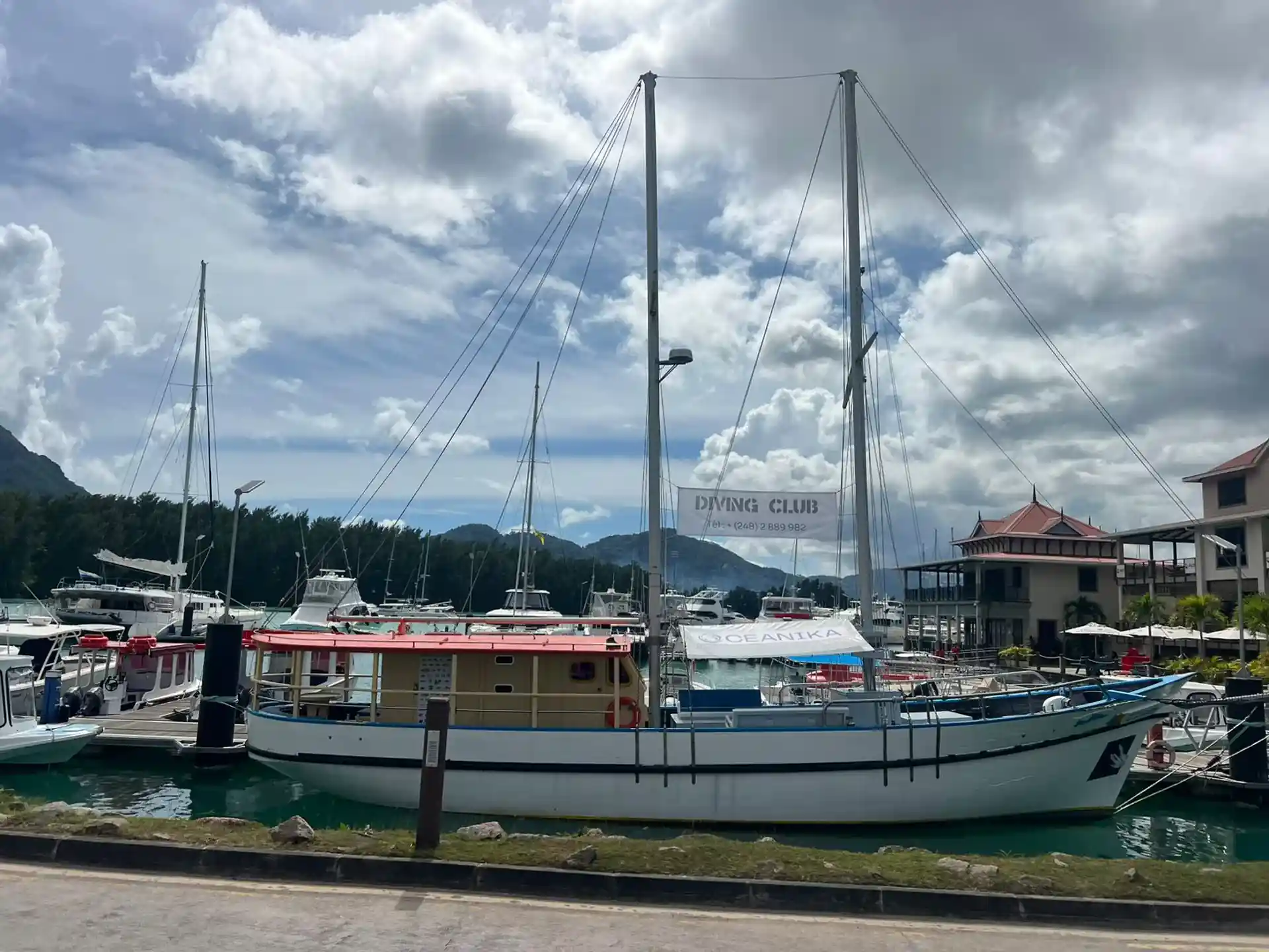 Dive shop photo