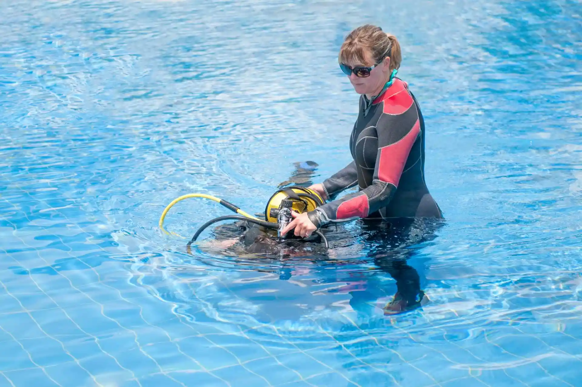 Get to know Scuba Diving in our pool first.