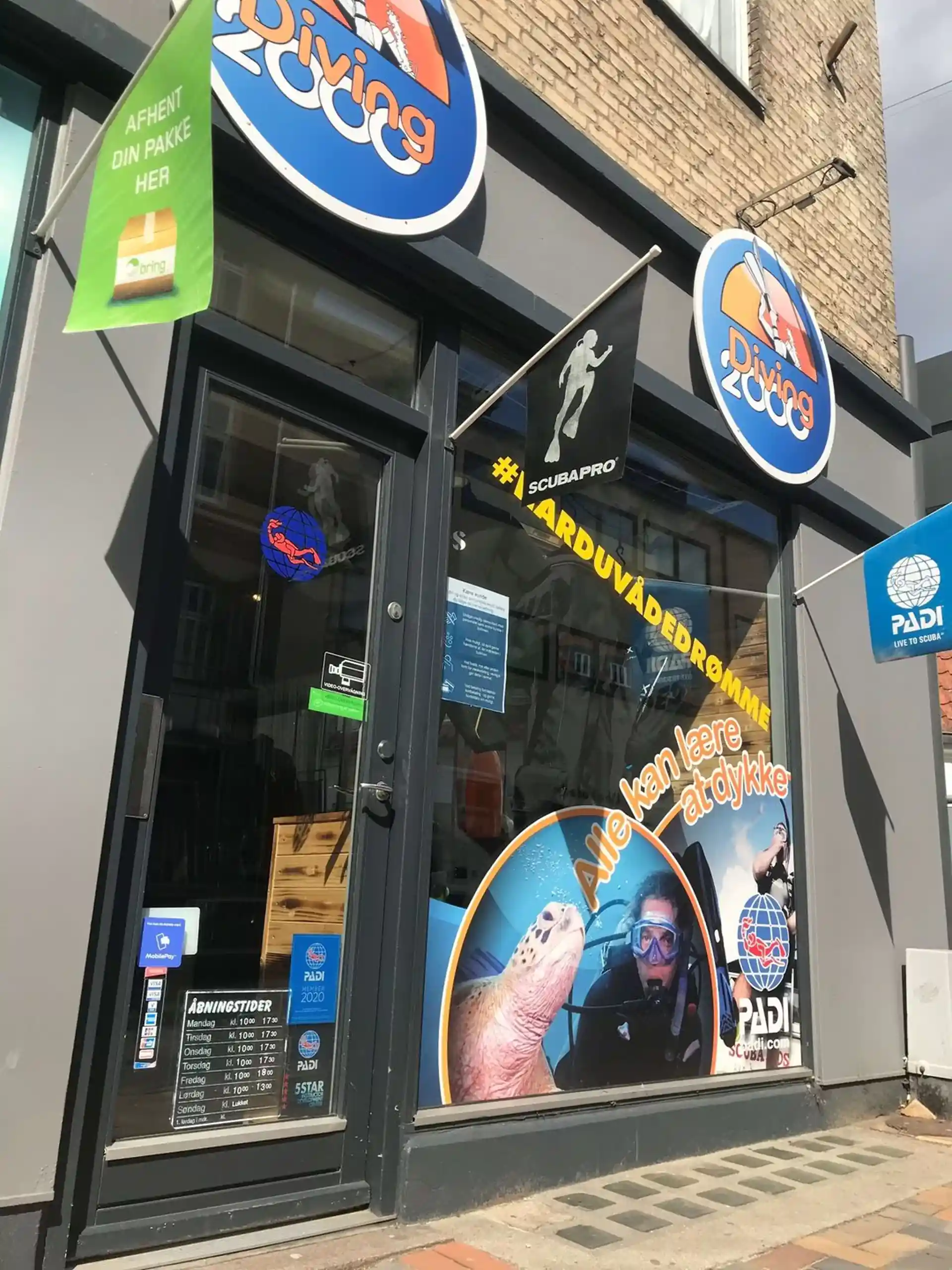 Dive shop photo