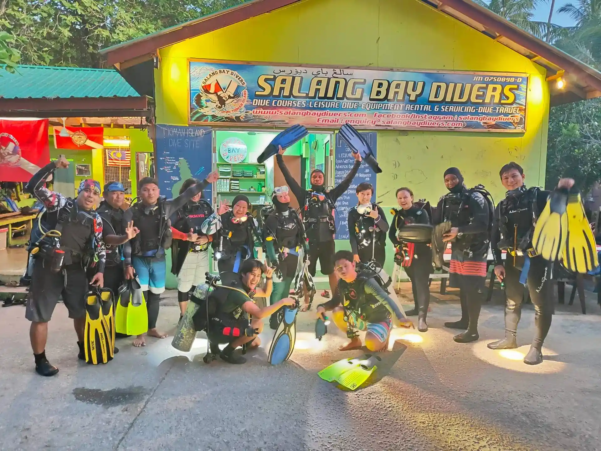 Dive shop photo
