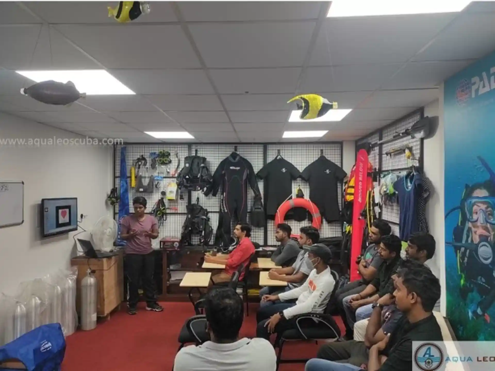 Foto de la tienda de buceo