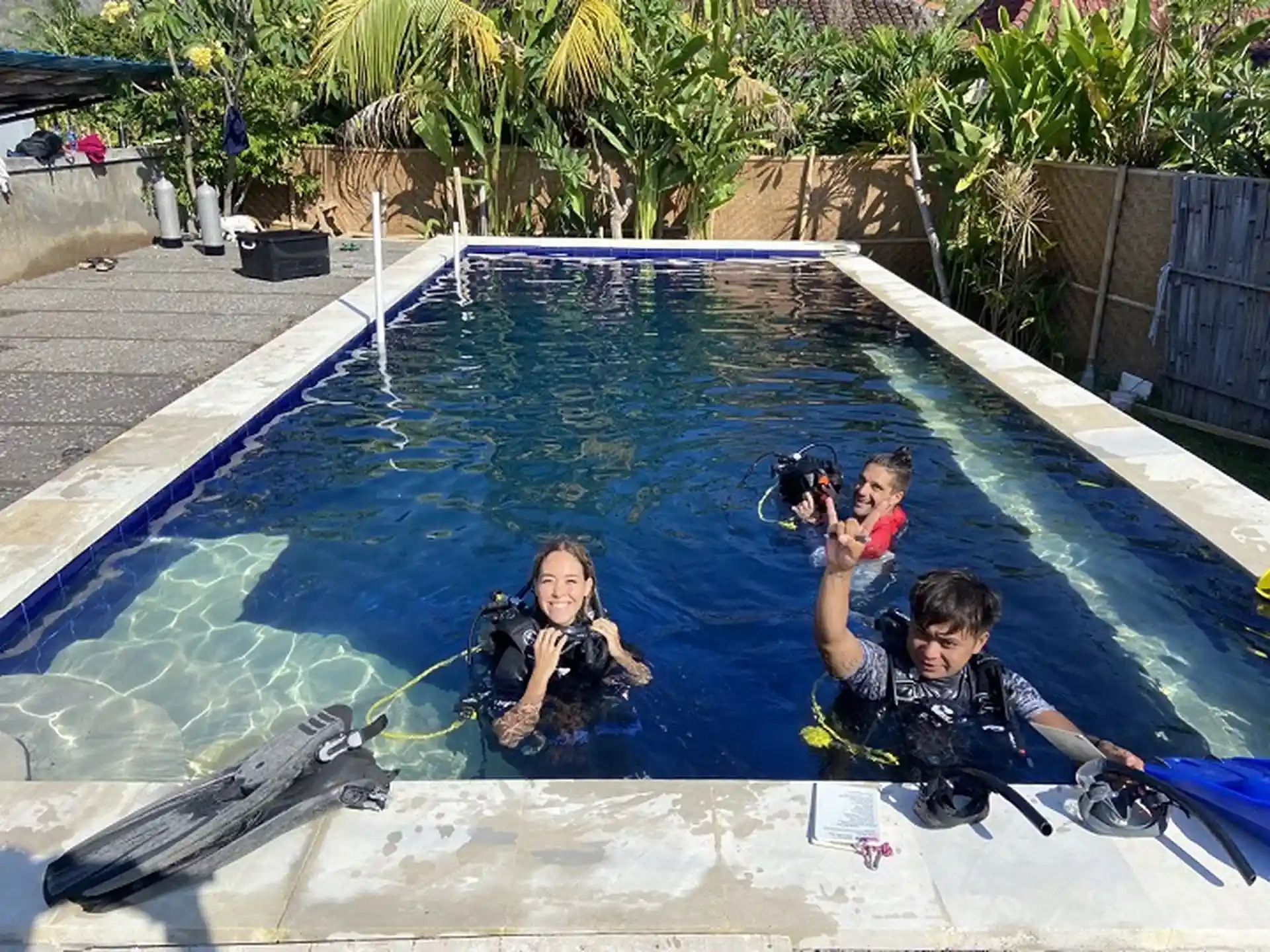 Own swimingpool to start your diving experience with safety and control.