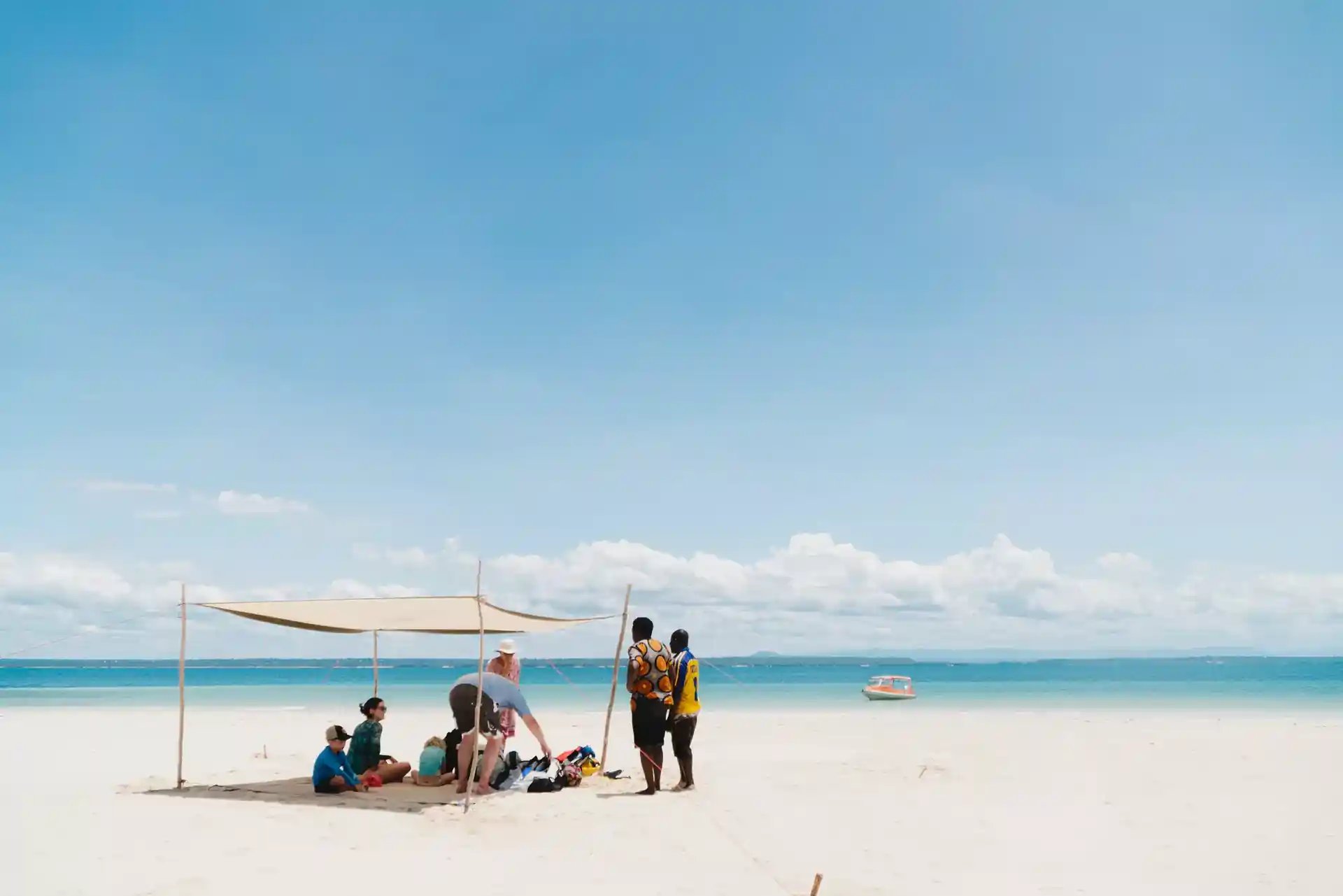 Surface Interval at Maziwe Sand Atoll