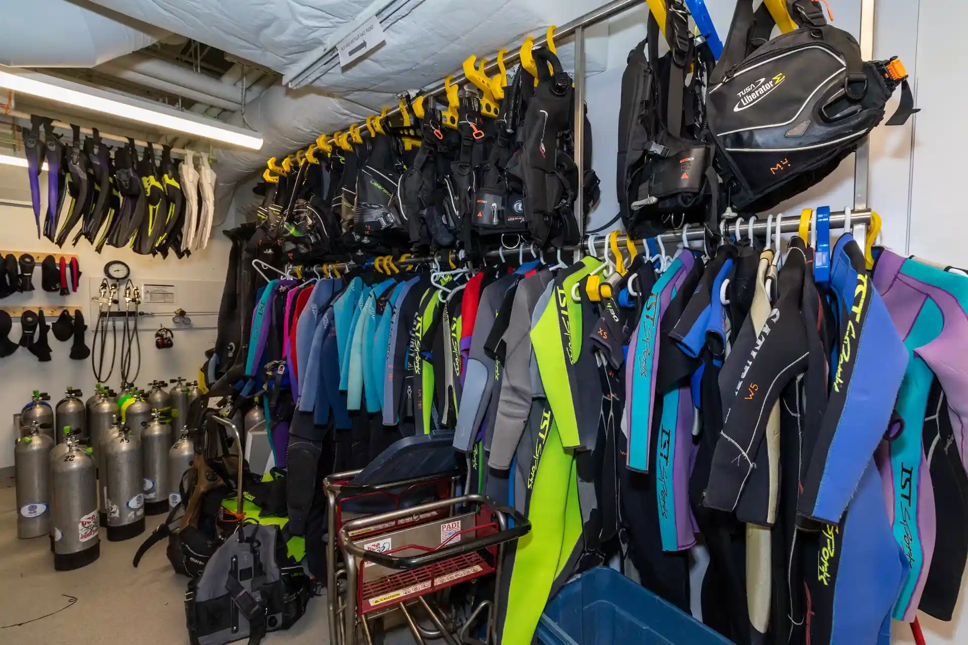 Dive shop photo