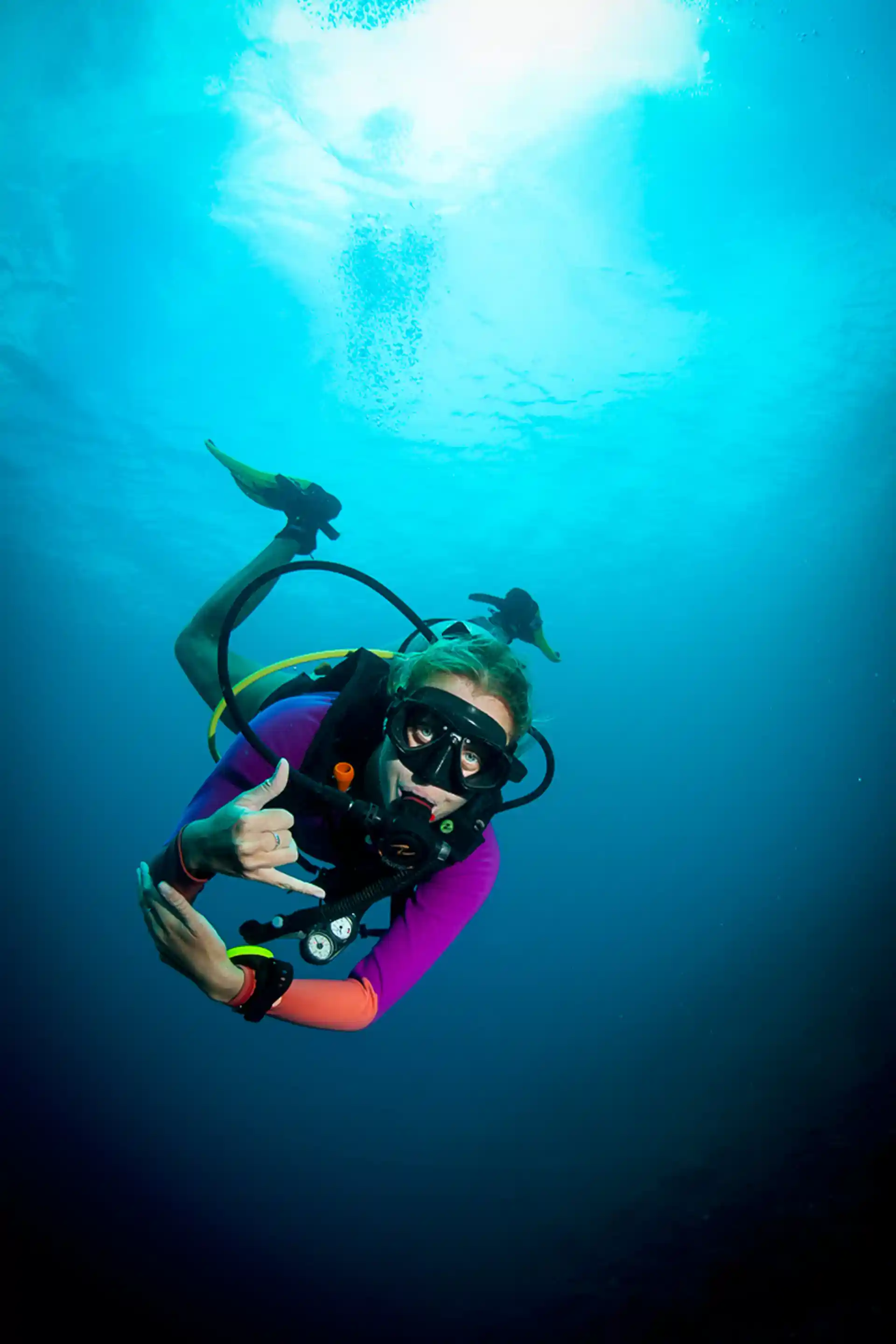 Serene moments on a safety stop in warm tropical waters at Bongo Bongo Divers, Dauin, Dumaguete, Philippines. Unforgettable #PADI #SCUBAdiving experience awaits