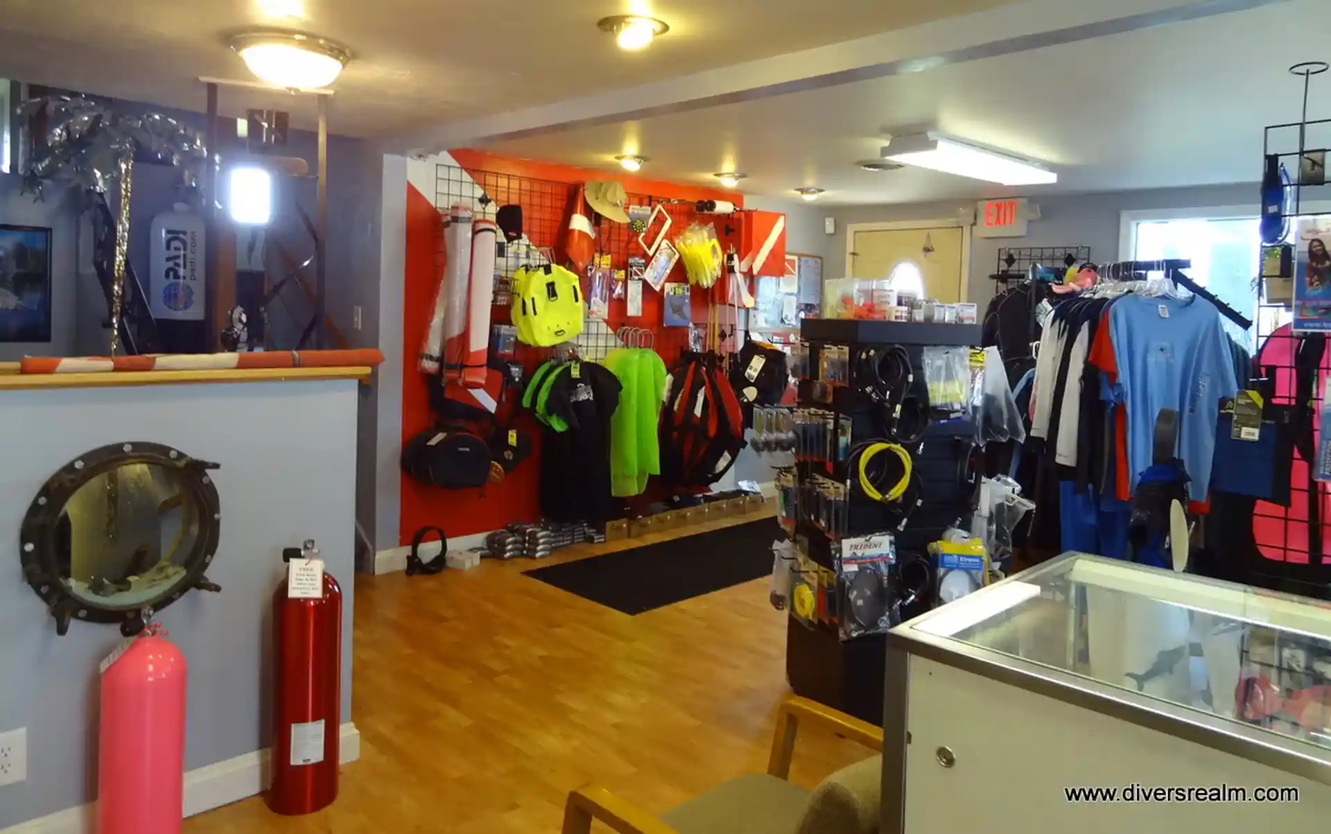 Dive shop photo
