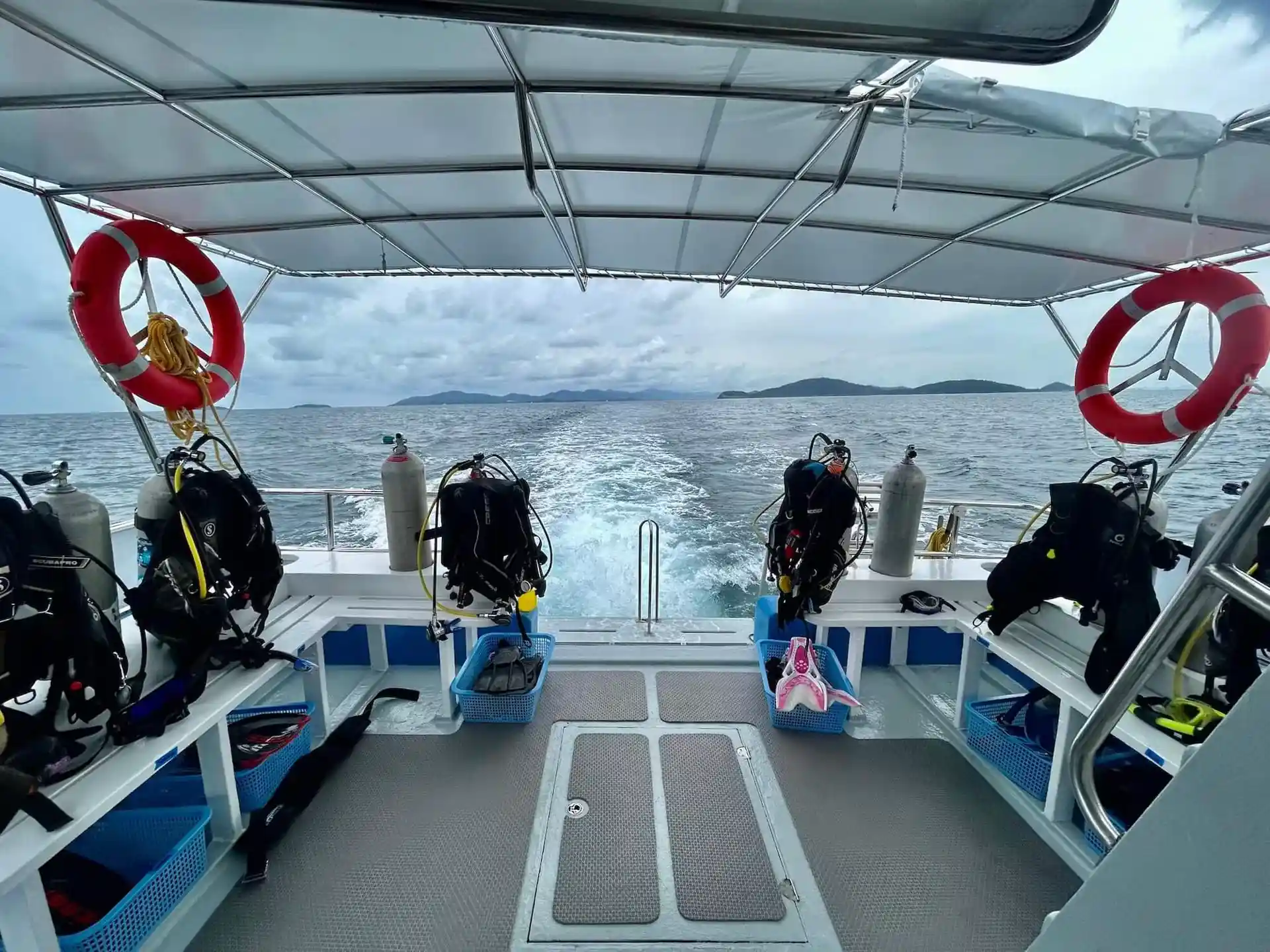 Dive shop photo