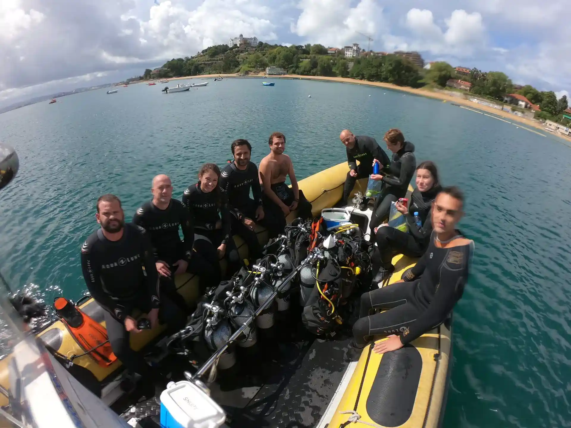 Foto de la tienda de buceo