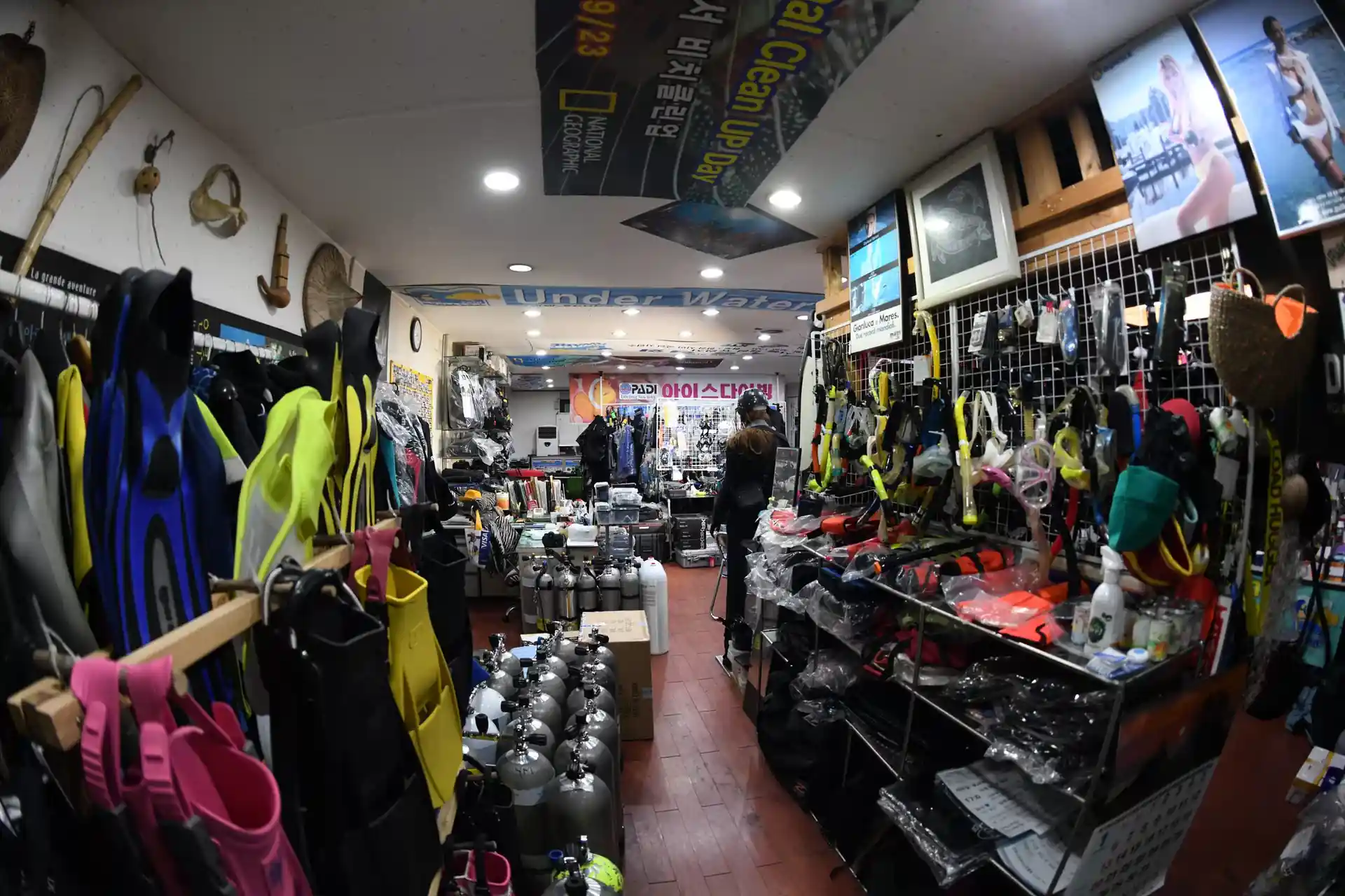 Dive shop photo