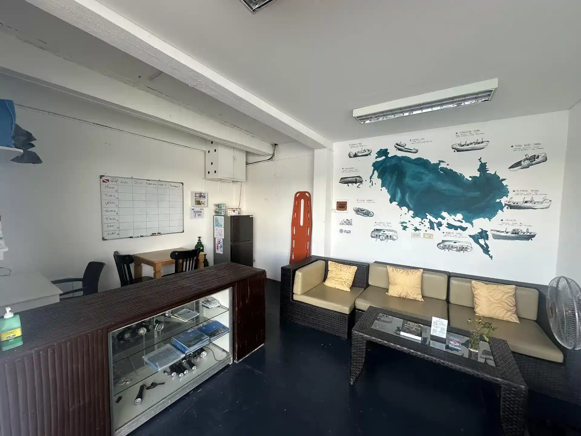 Dive shop photo