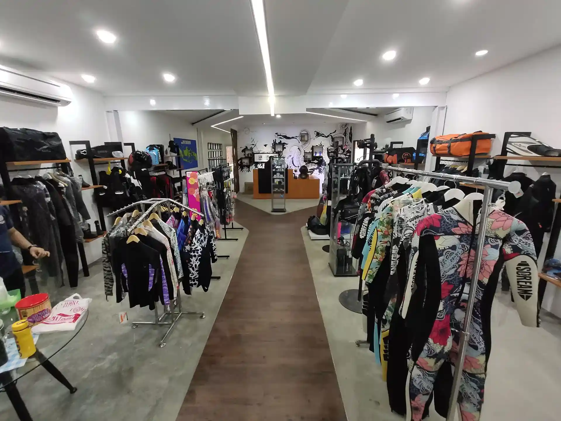 Foto de la tienda de buceo