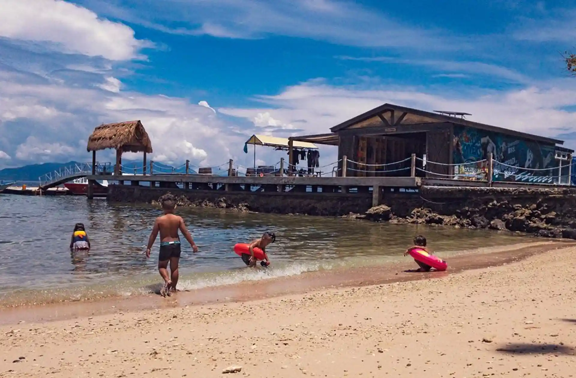 Emplacement en bord de mer et plongée magnifique