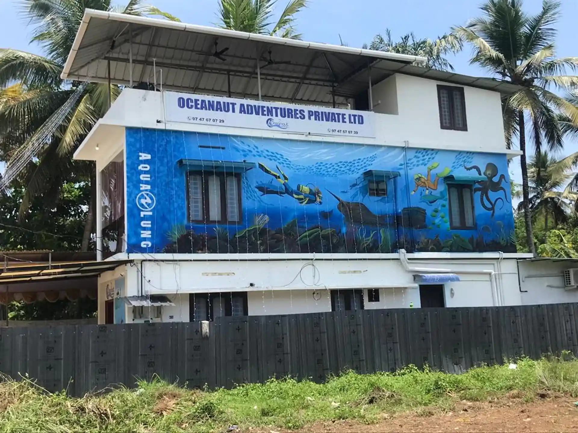 Dive shop photo