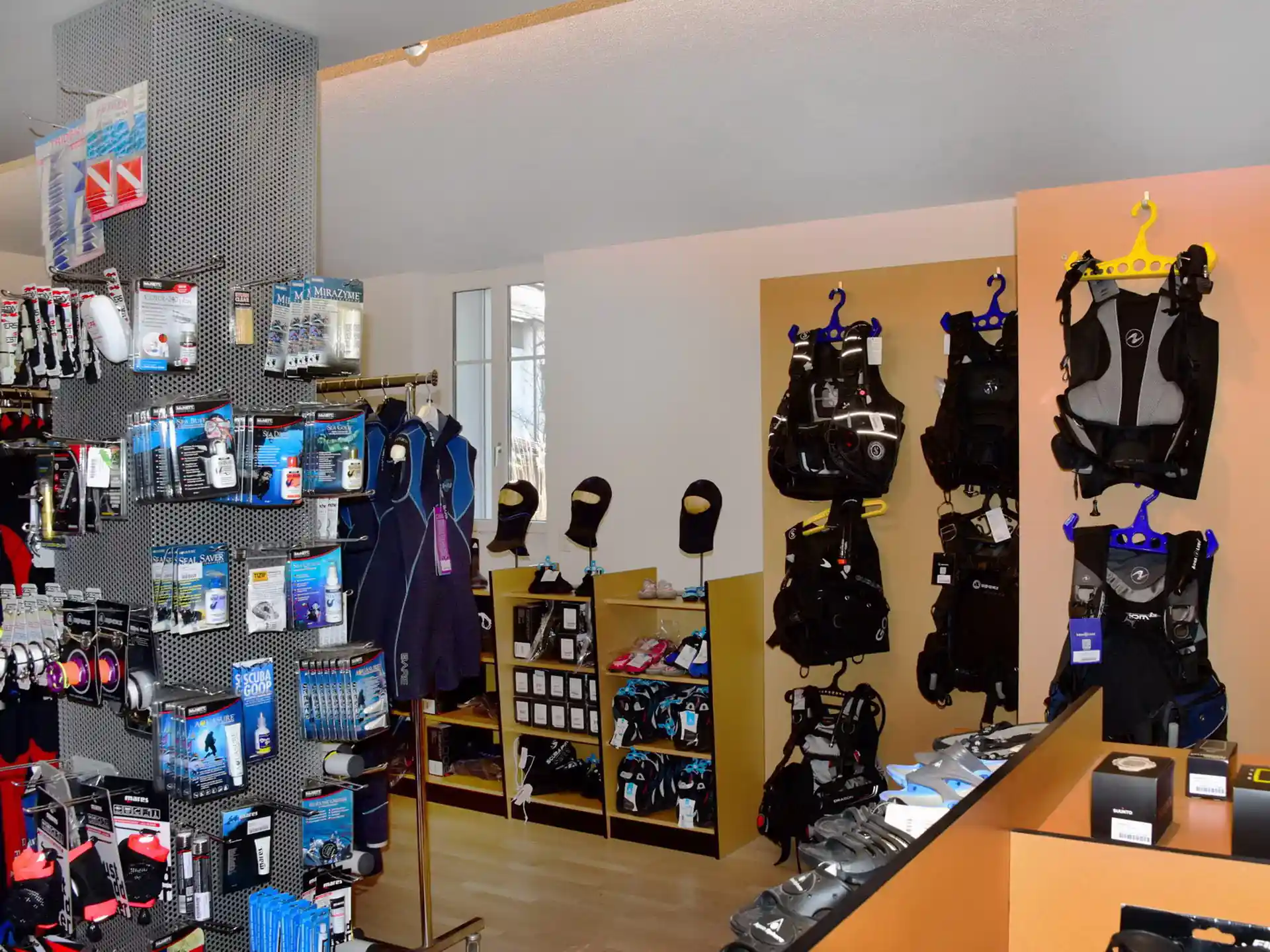 Dive shop photo