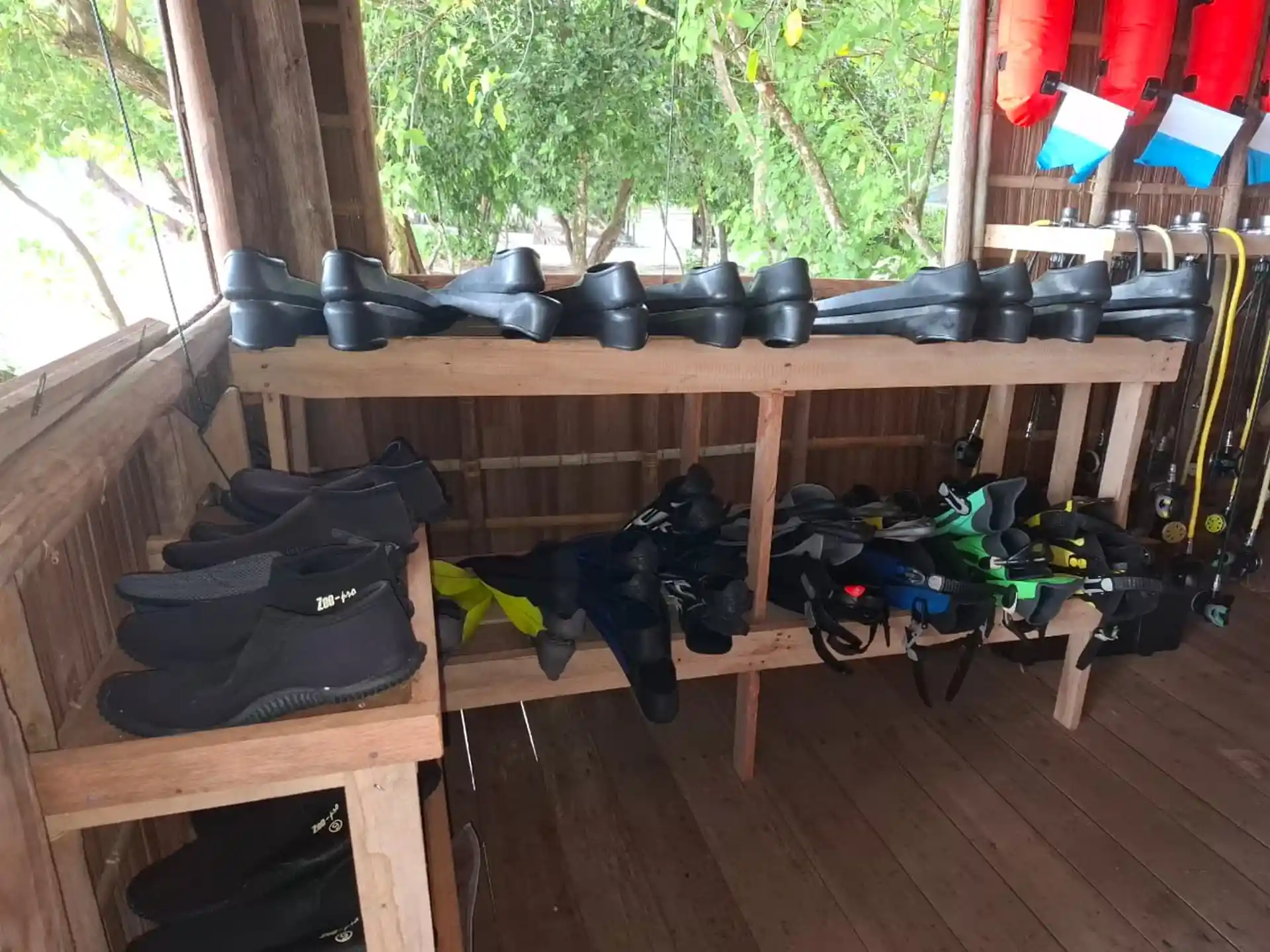 Dive shop photo
