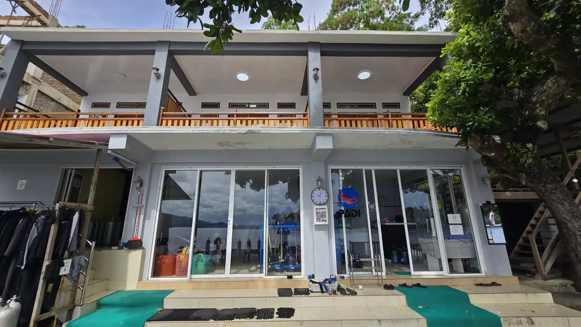 Dive shop photo