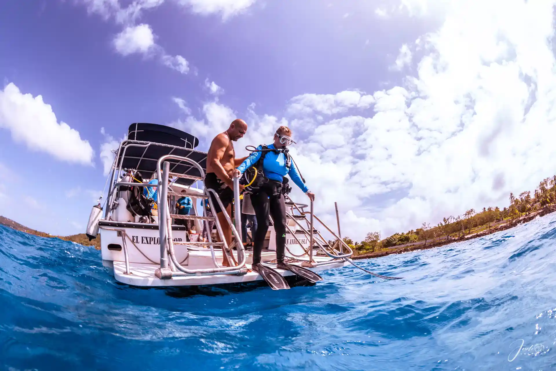 Support coral reef restoration in San Andrés Island and directly assist marine biologists in giving these vital ecosystems a second chance.